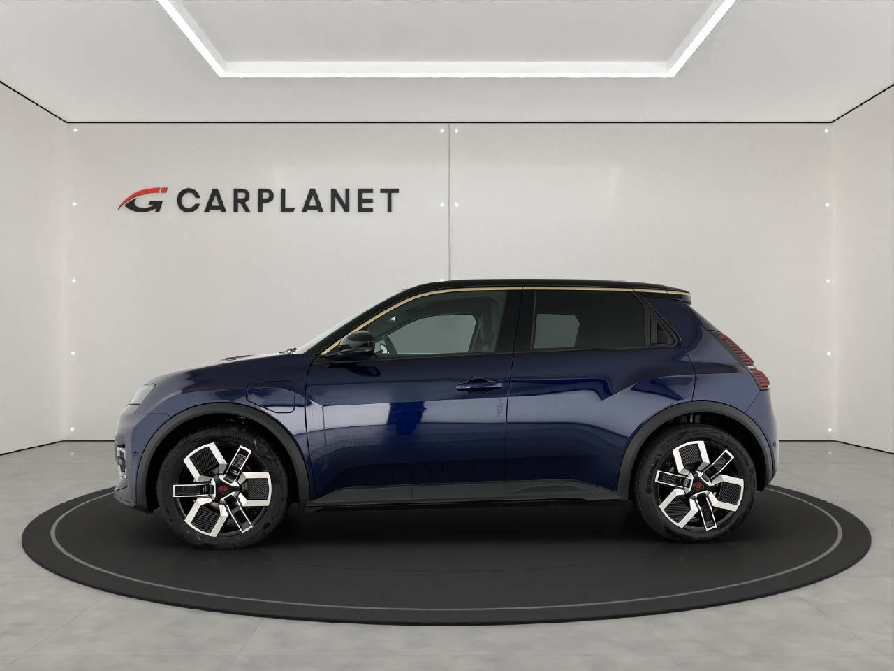 RENAULT R5 E-Tech Comfort Range techno-showroom-element-1