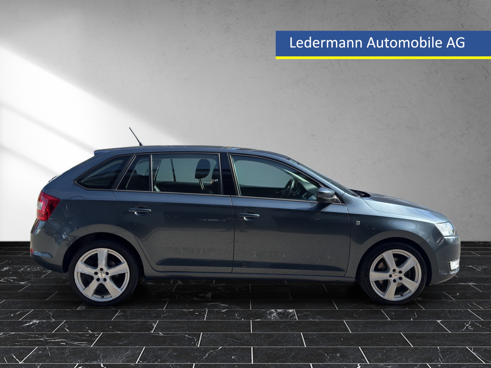 SKODA Rapid Spaceback 1.4 TSI Ambition DSG-image-5