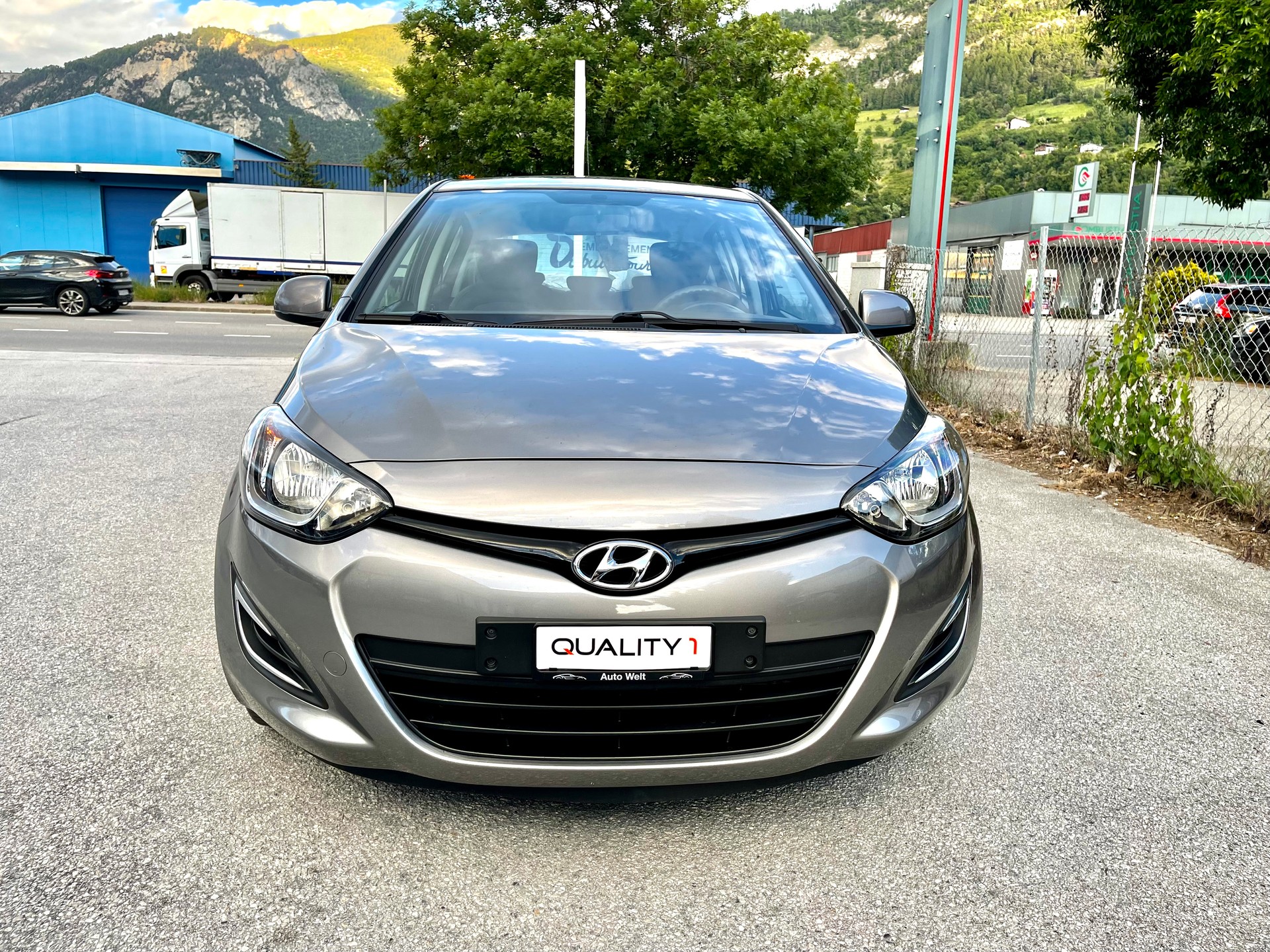 HYUNDAI i20 1.4 Premium-image-17