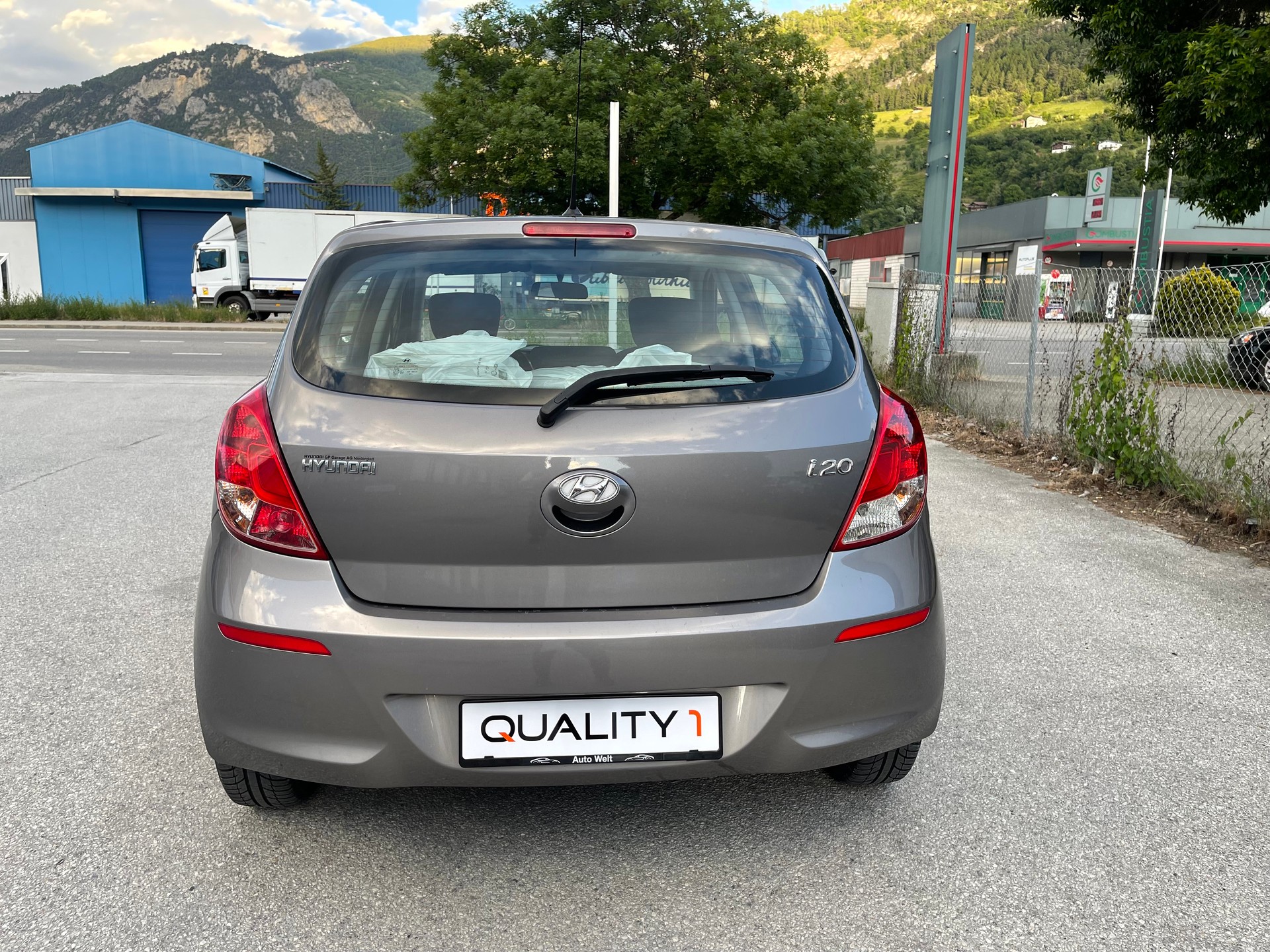 HYUNDAI i20 1.4 Premium-image-5