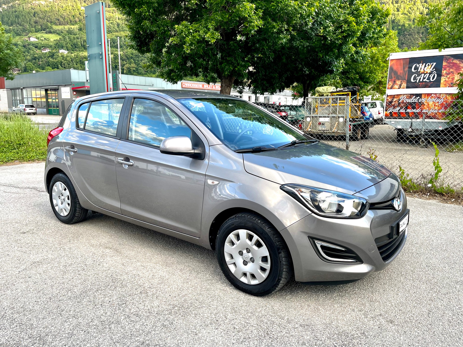 HYUNDAI i20 1.4 Premium-image-2