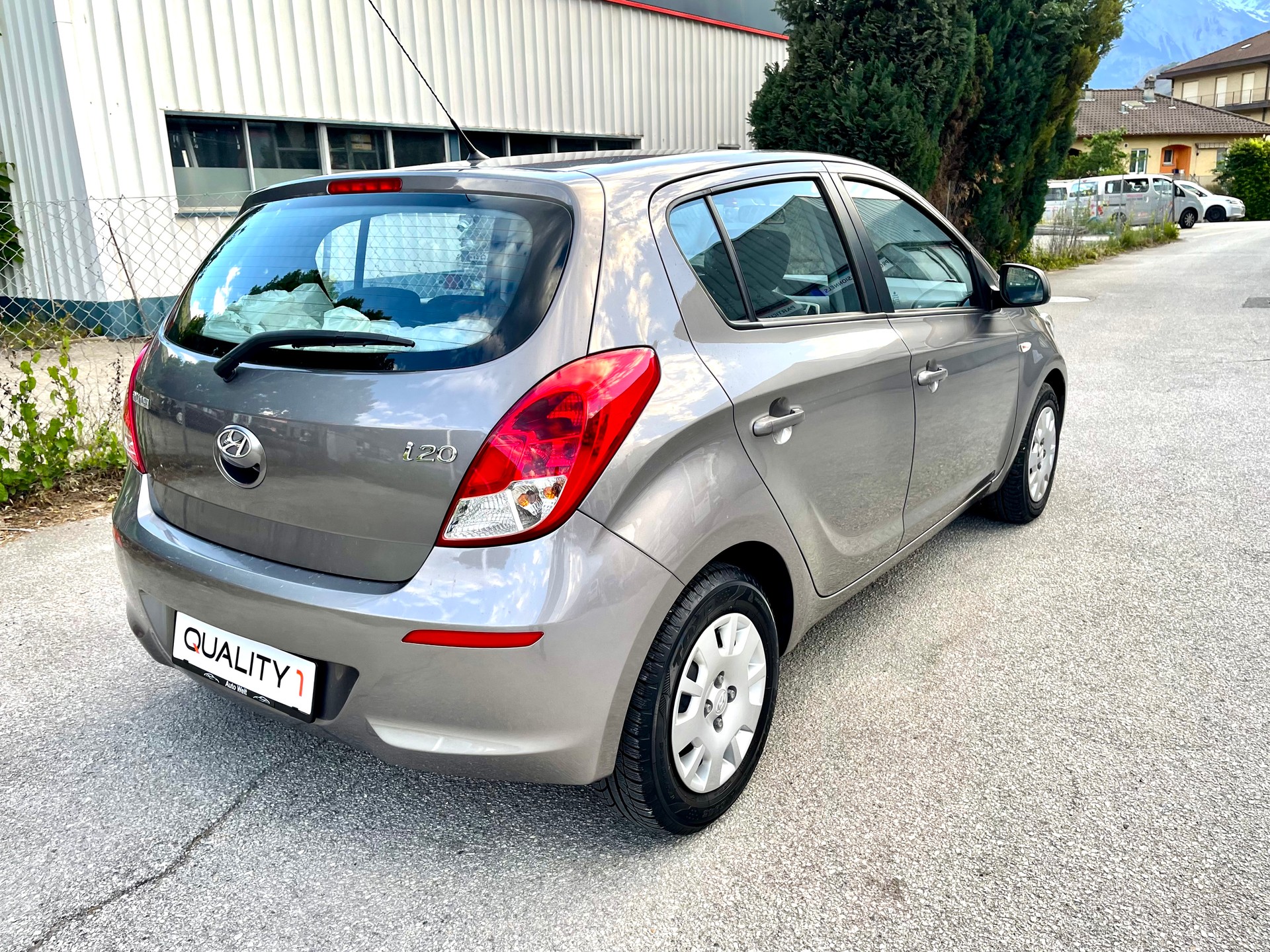 HYUNDAI i20 1.4 Premium-image-22