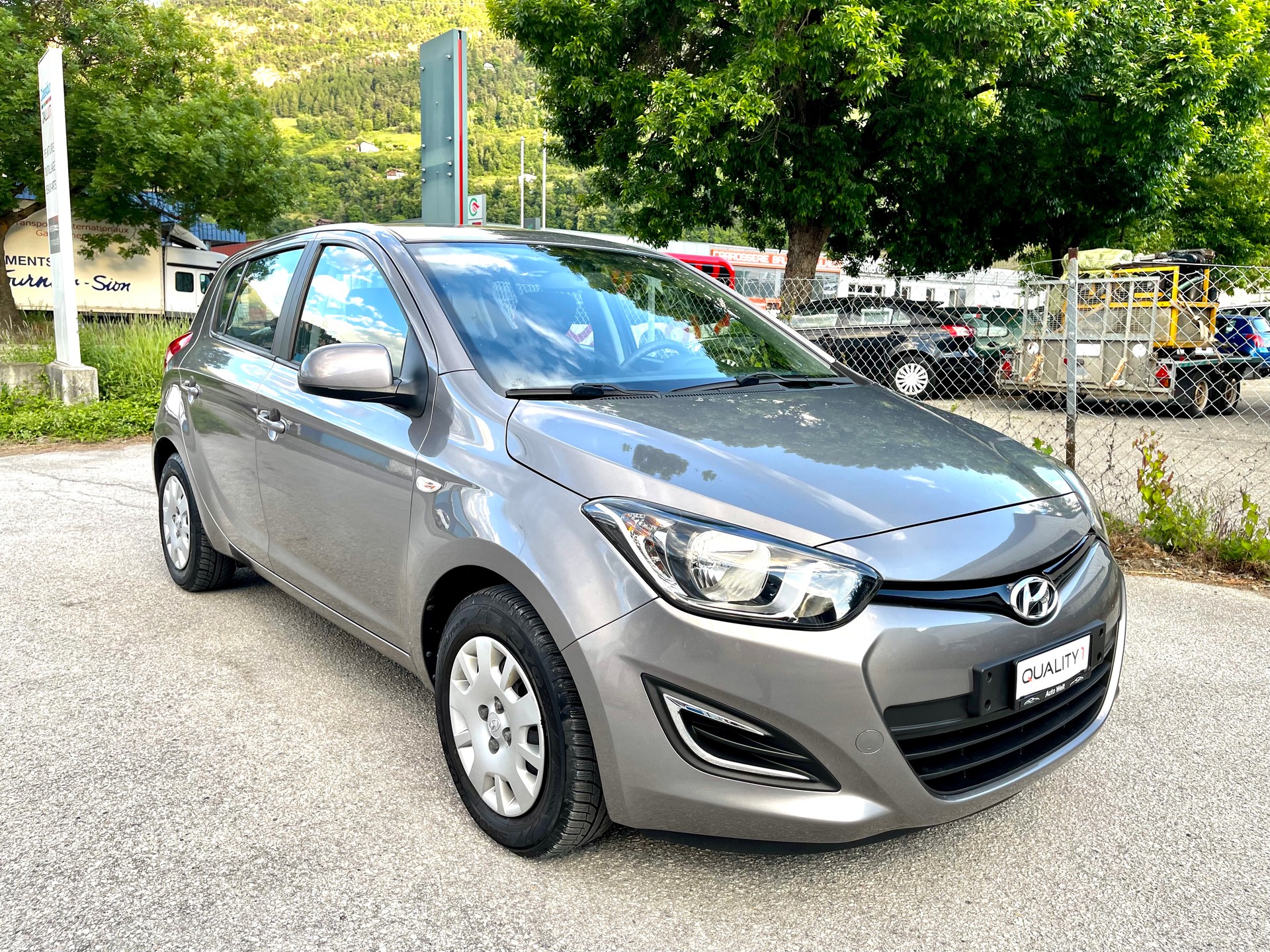 HYUNDAI i20 1.4 Premium-image-24