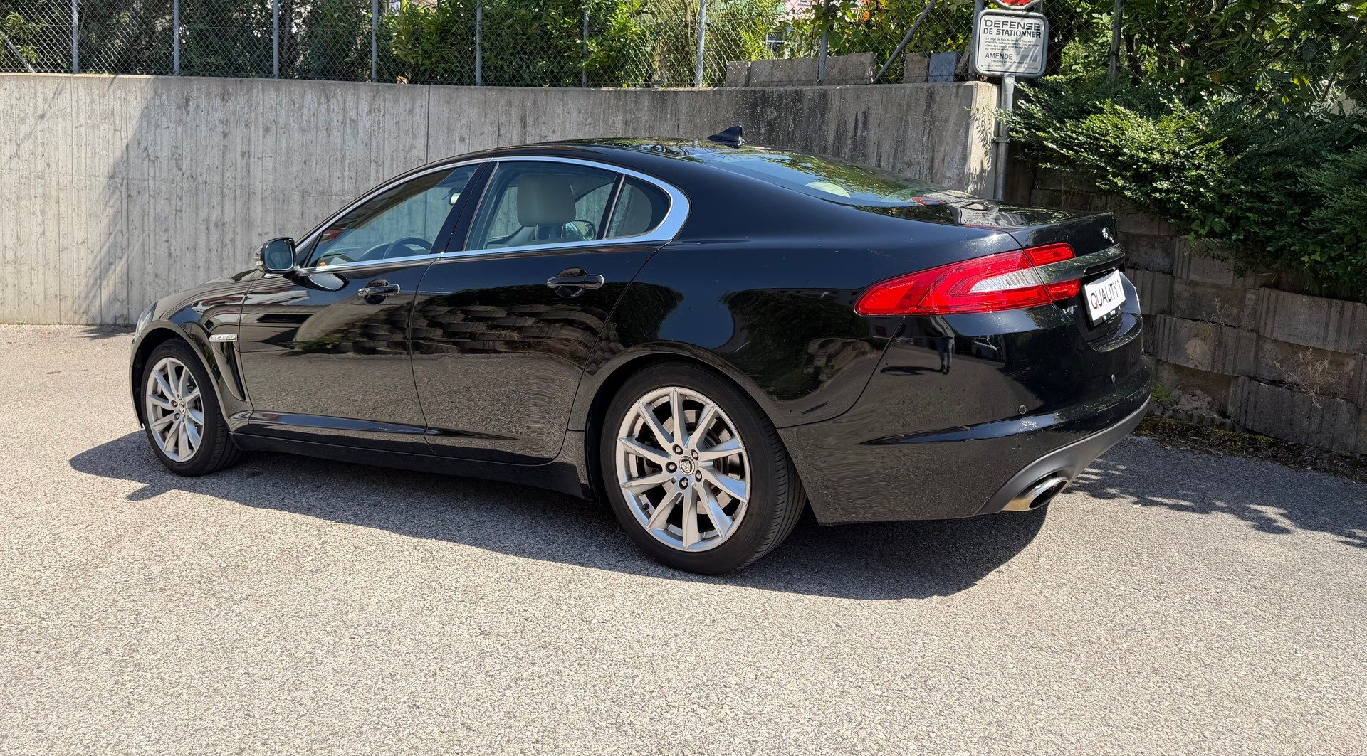 JAGUAR XF 3.0d V6 Luxury-image-3
