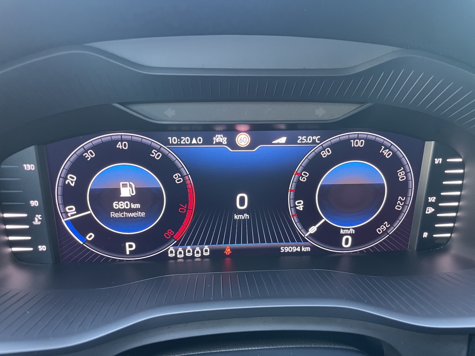 SKODA Kodiaq 2.0 TSI DSG Drive 4x4-image-10