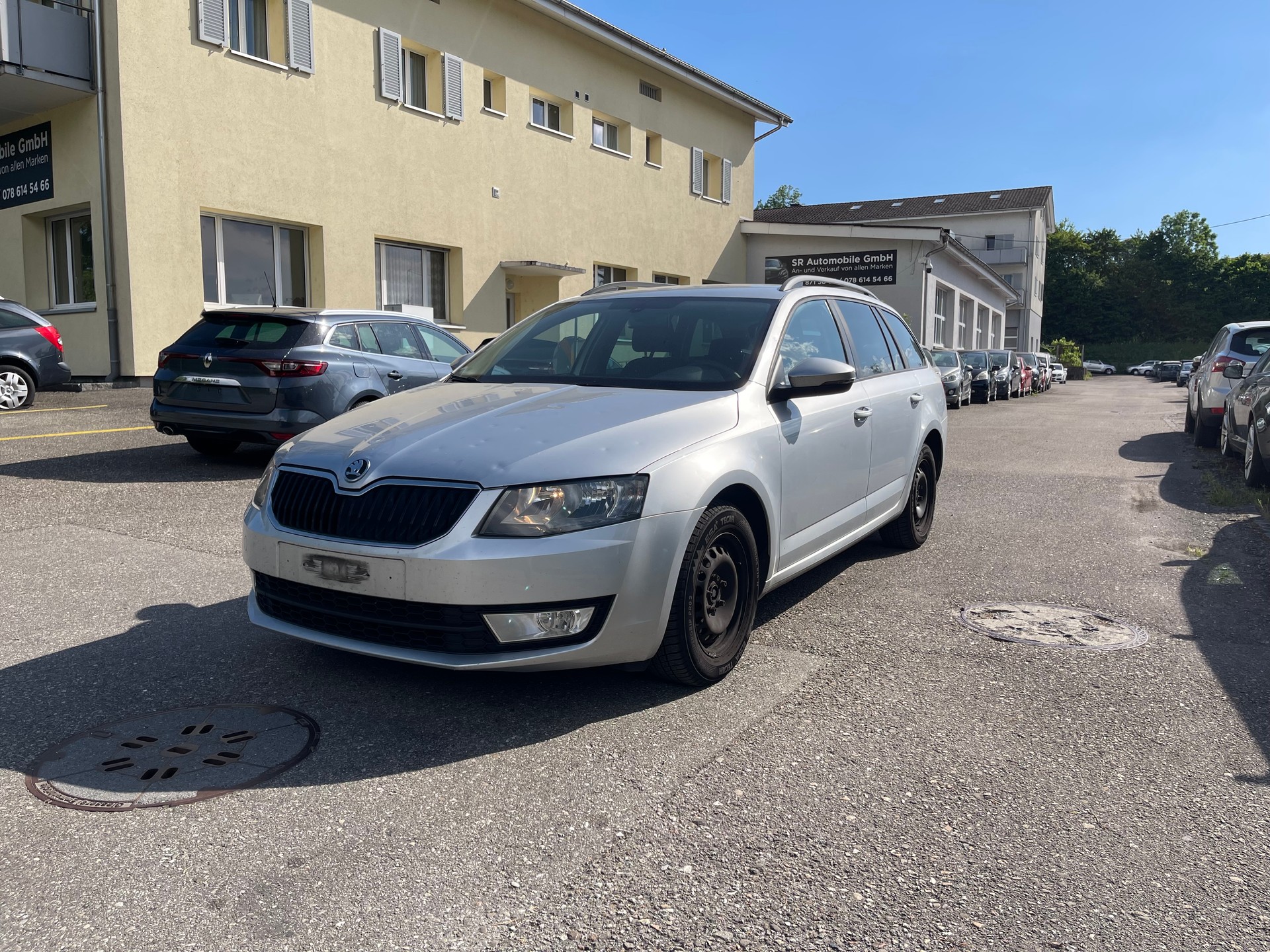 SKODA Octavia Combi 1.6 TDI Elegance 4x4-image-0