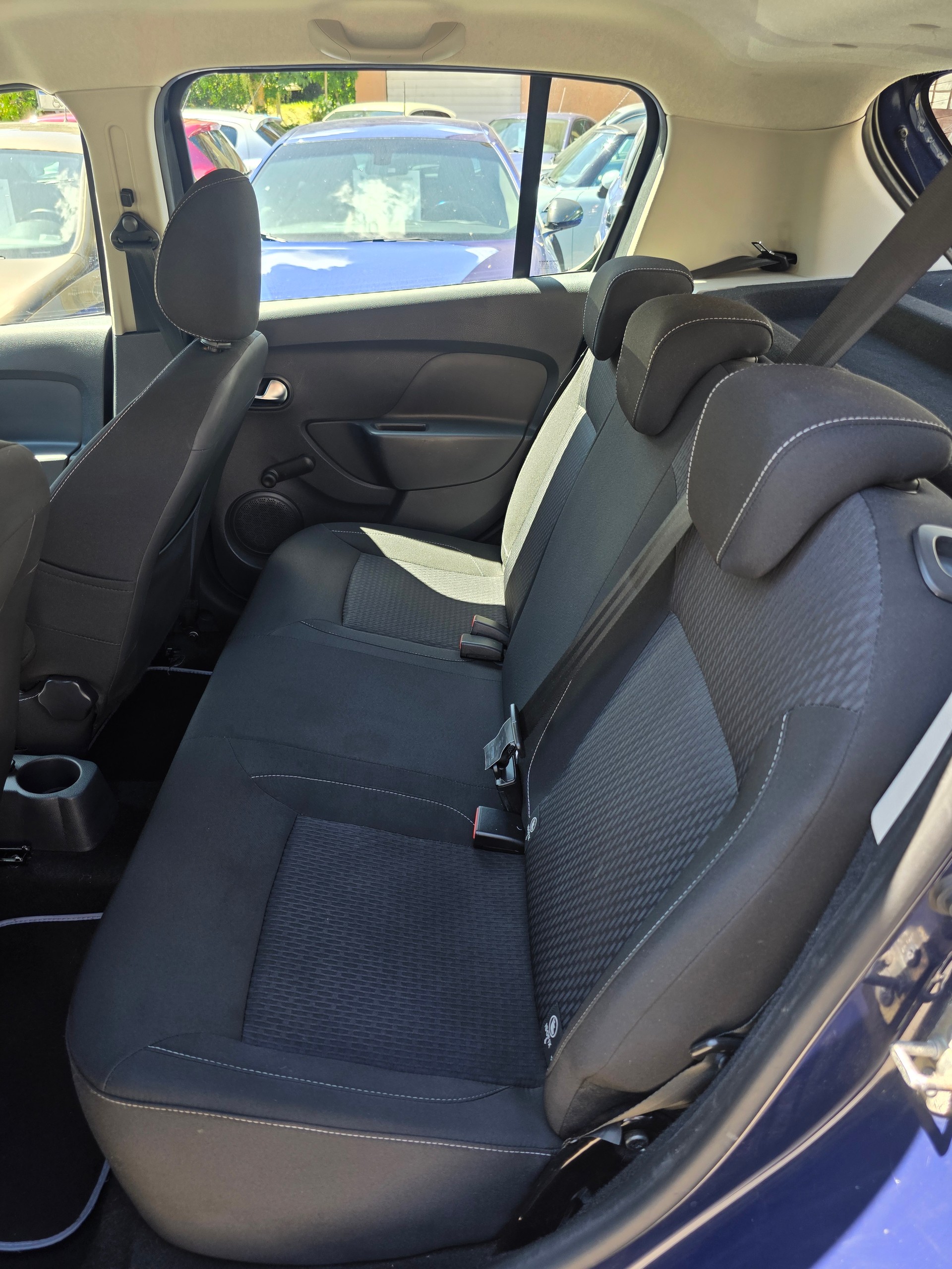 DACIA Sandero 1.0 Ambiance-image-11