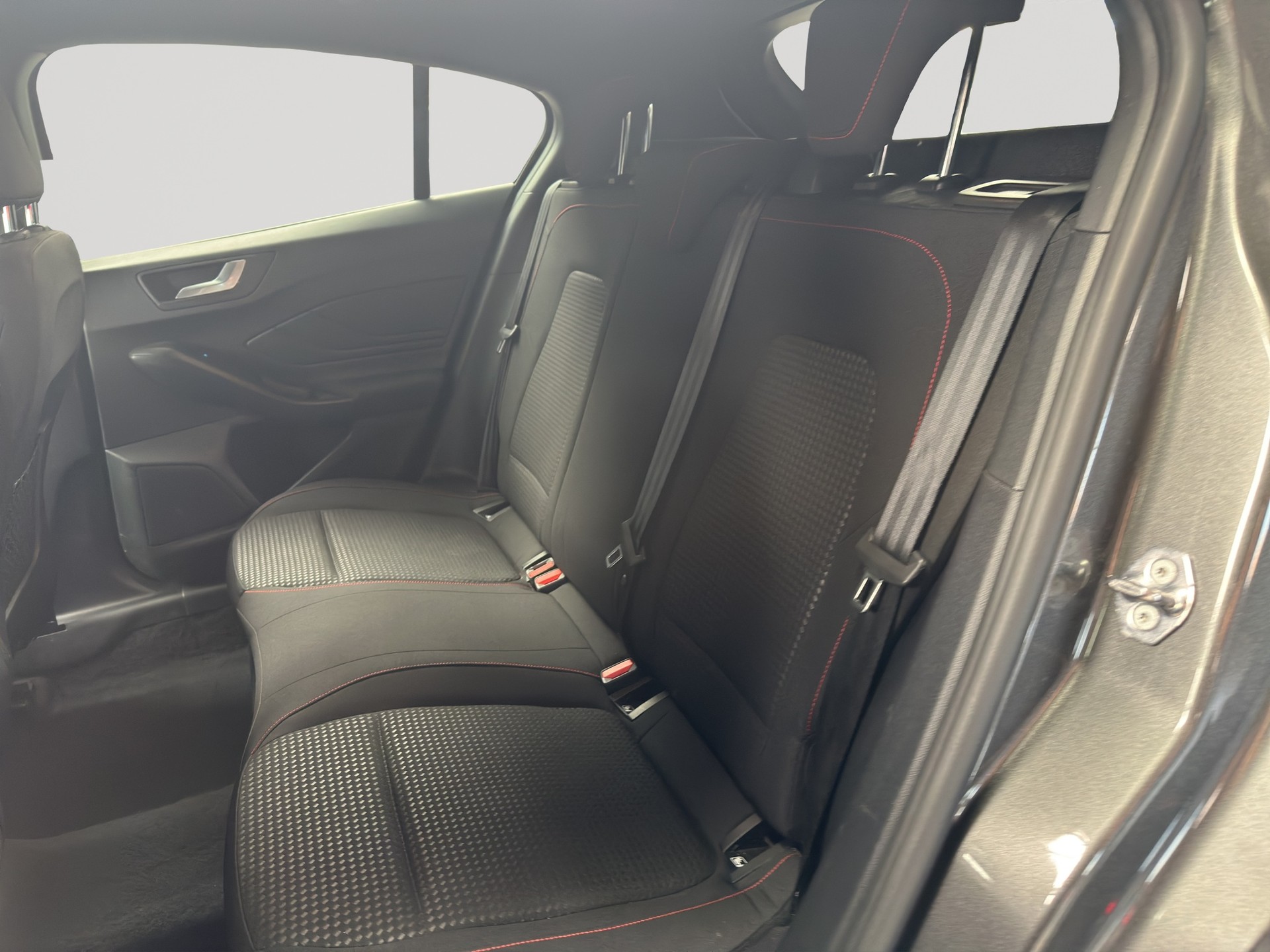 FORD Focus 1.5 TDCi EcoBlue ST-Line Automatic-image-7
