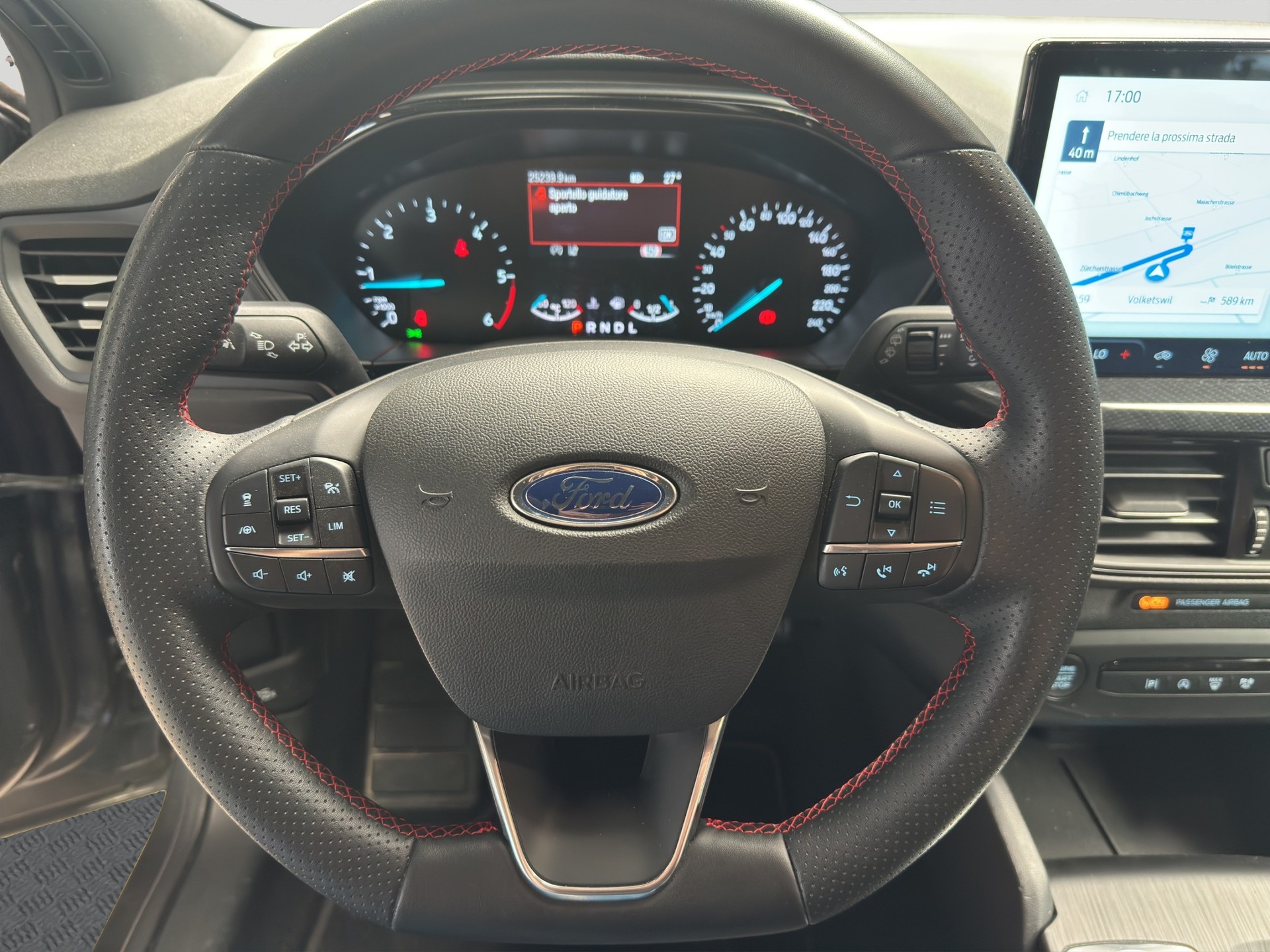 FORD Focus 1.5 TDCi EcoBlue ST-Line Automatic-image-9