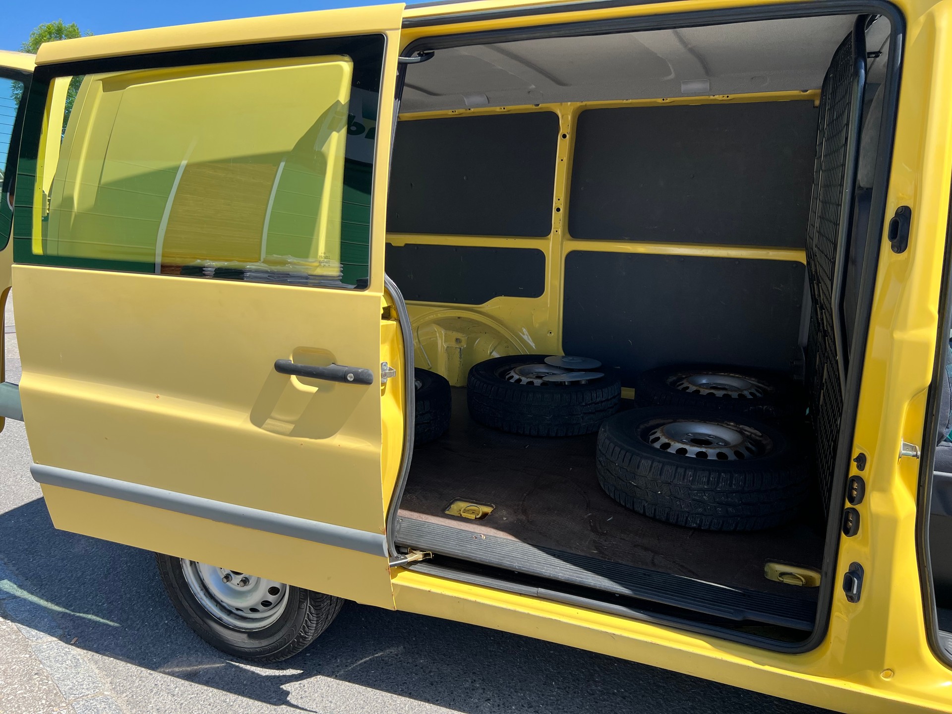 MERCEDES-BENZ Vito 110CDI-image-11