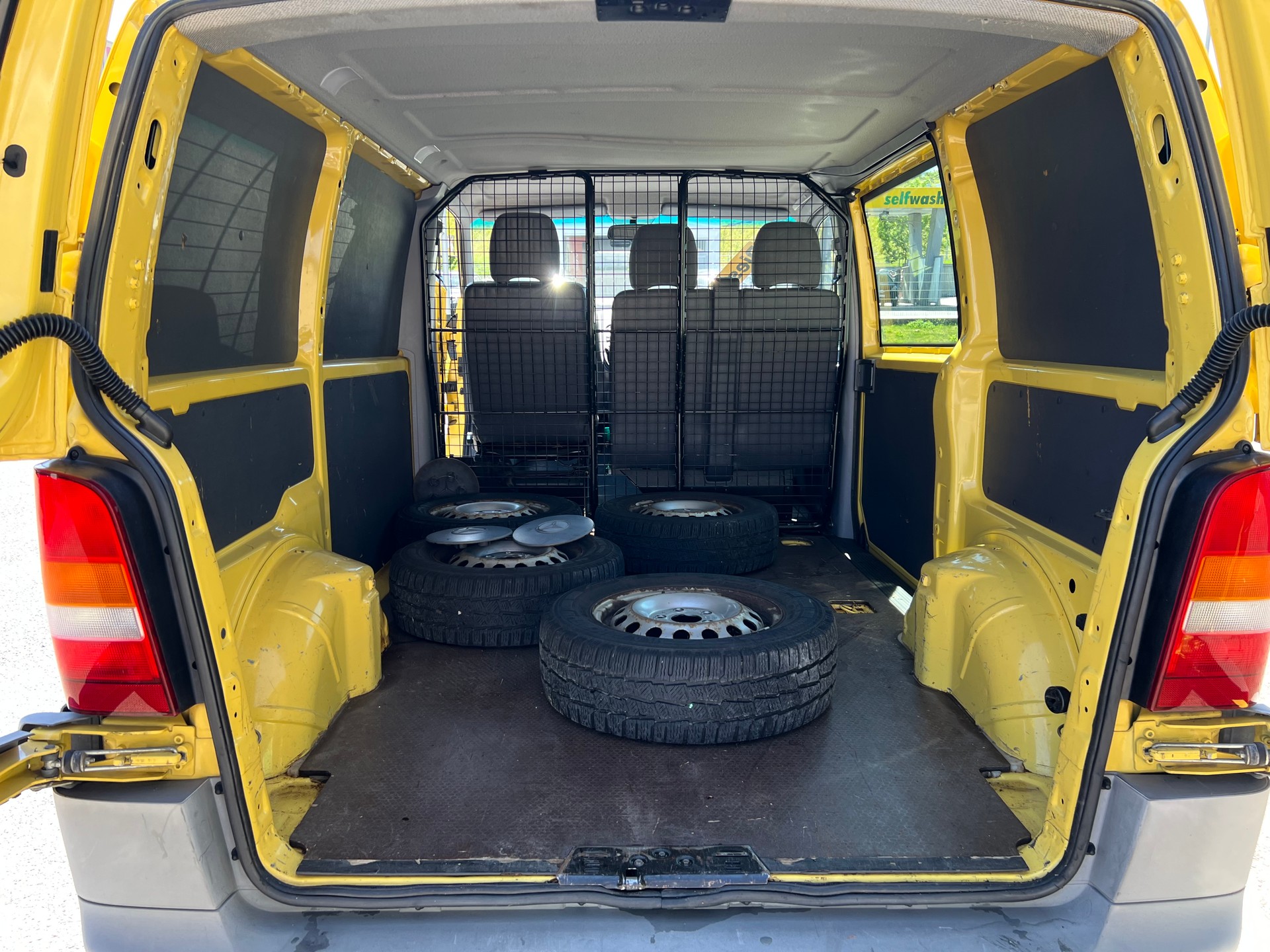 MERCEDES-BENZ Vito 110CDI-image-12