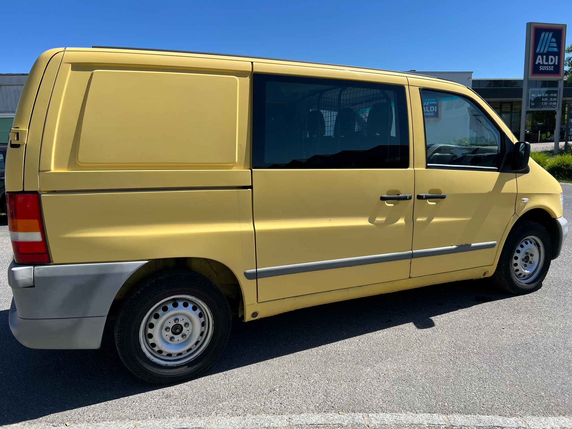 MERCEDES-BENZ Vito 110CDI-image-4