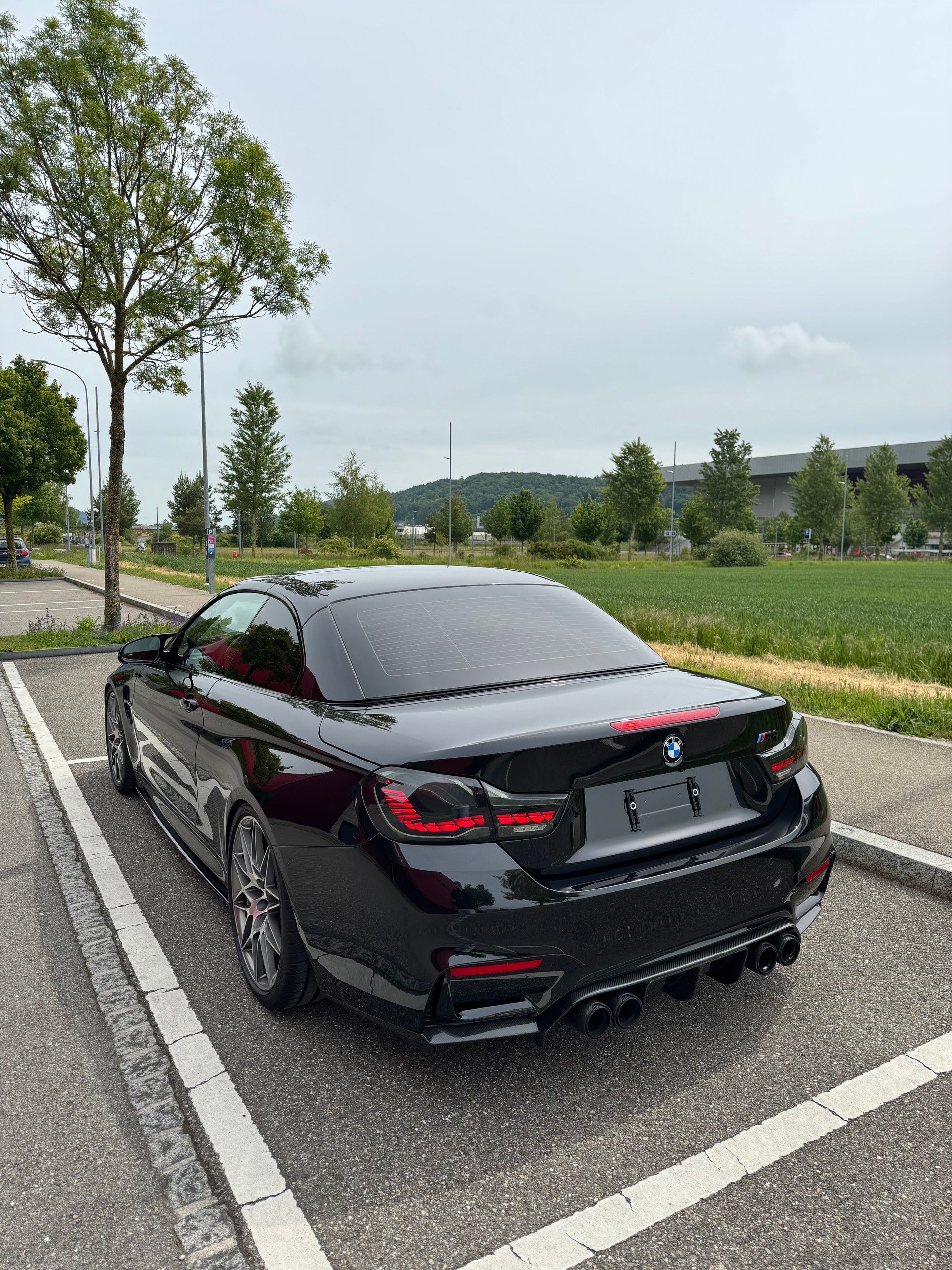 BMW M4 Cabriolet Competition-image-3
