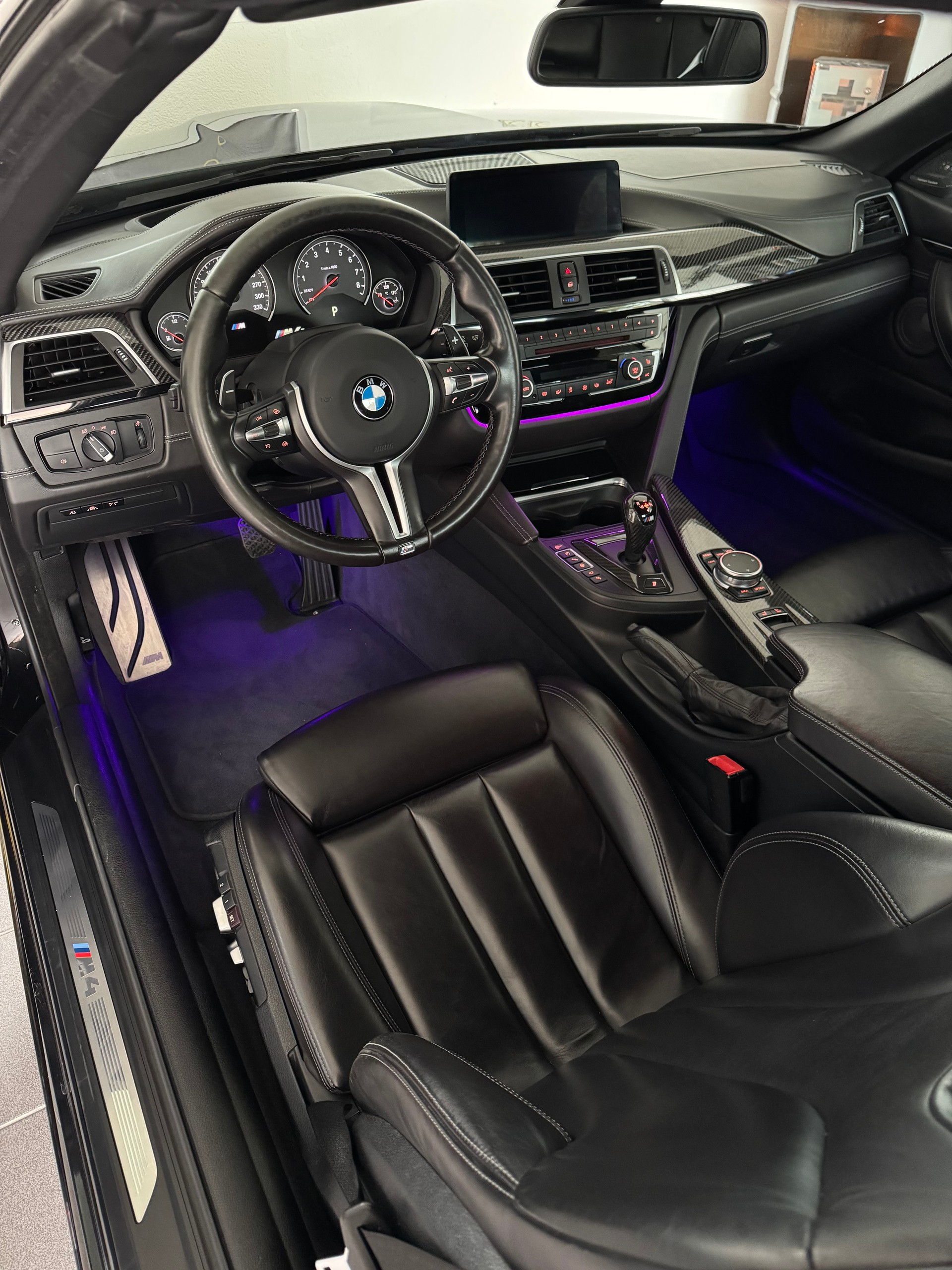 BMW M4 Cabriolet Competition-image-8