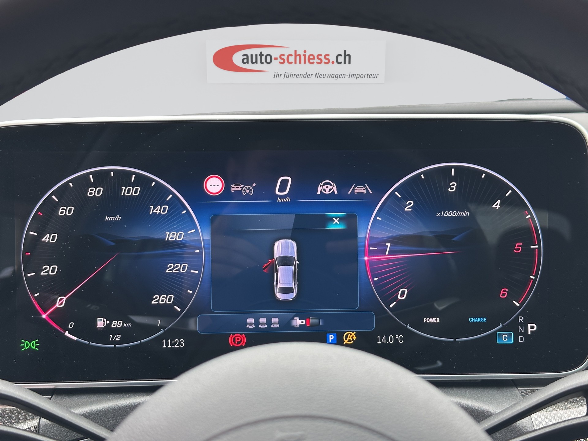 MERCEDES-BENZ C 220 d AMG Line-image-10