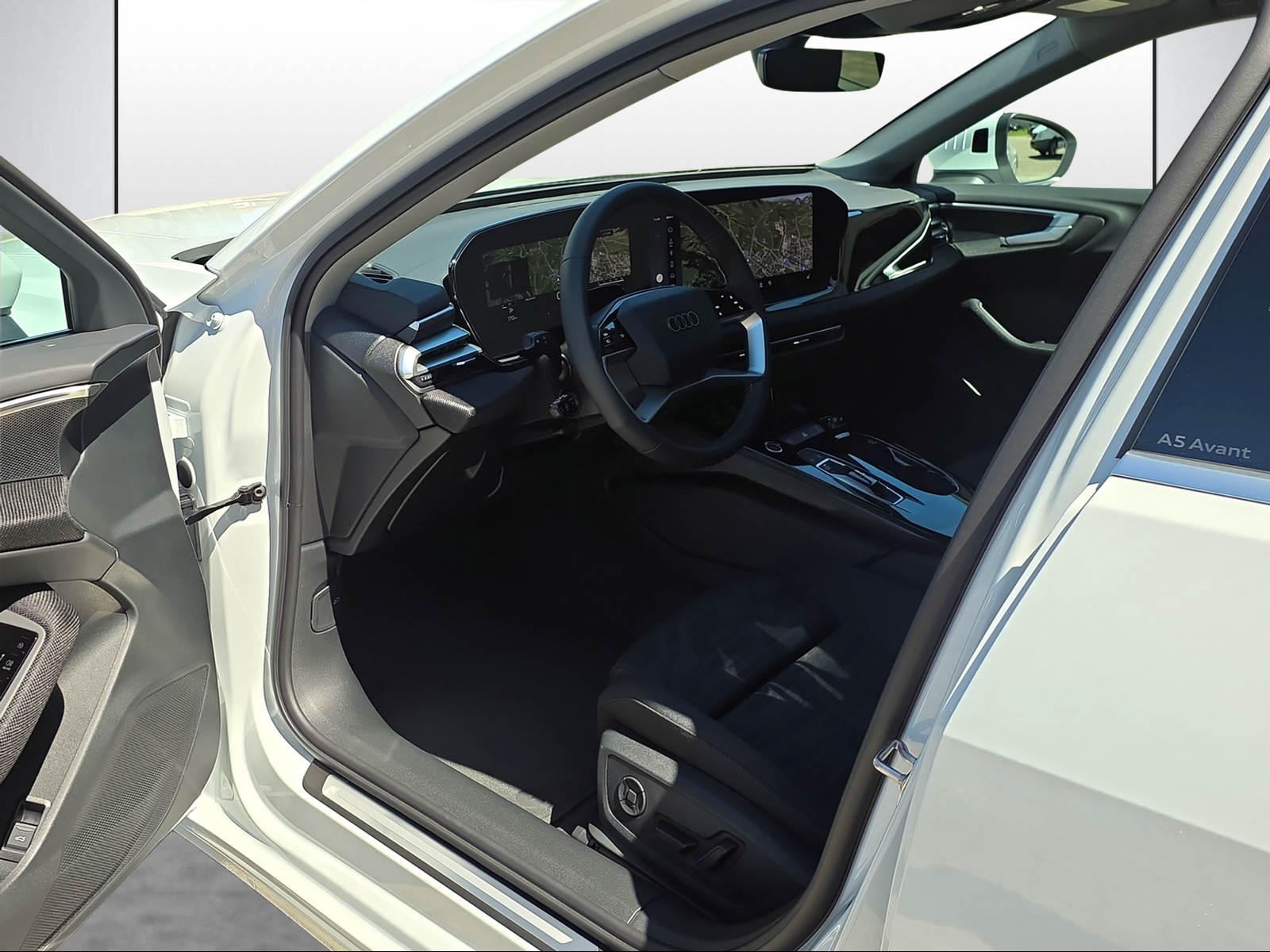 AUDI A5 Avant TDI quattro 150 kW Attraction S tronic-image-5