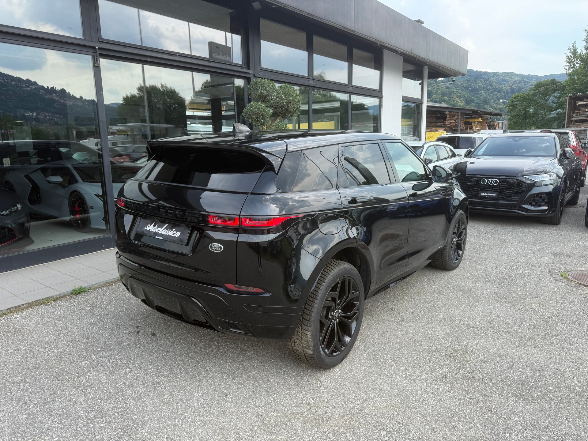 LAND ROVER Range Rover Evoque R-Dynamic D 180 AT9-image-7