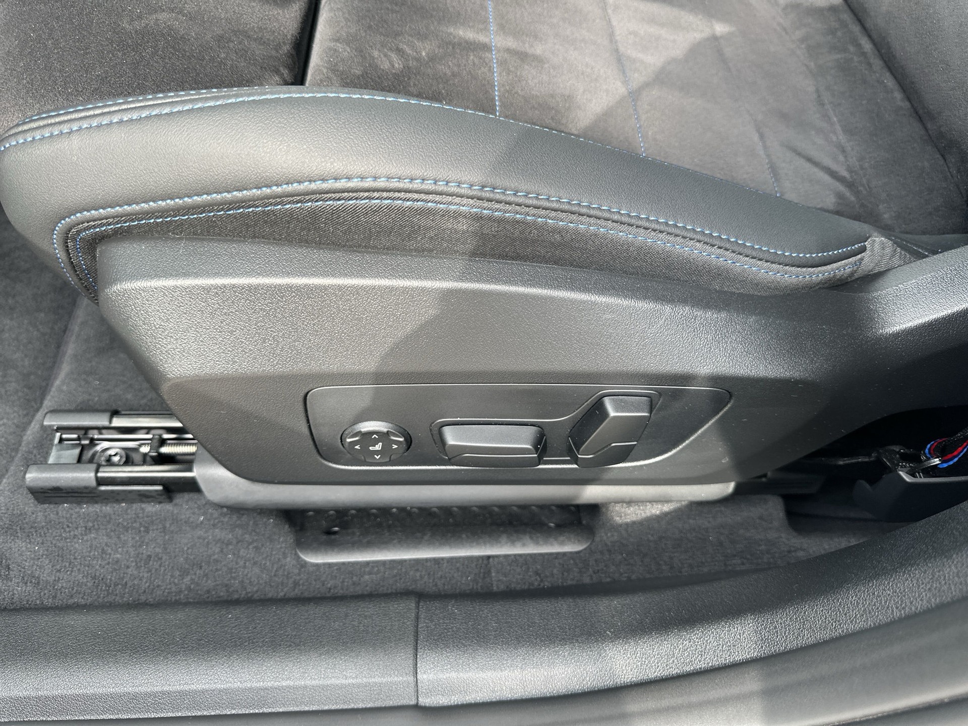 BMW X2 xDrive M35i M Sport Pro-image-17