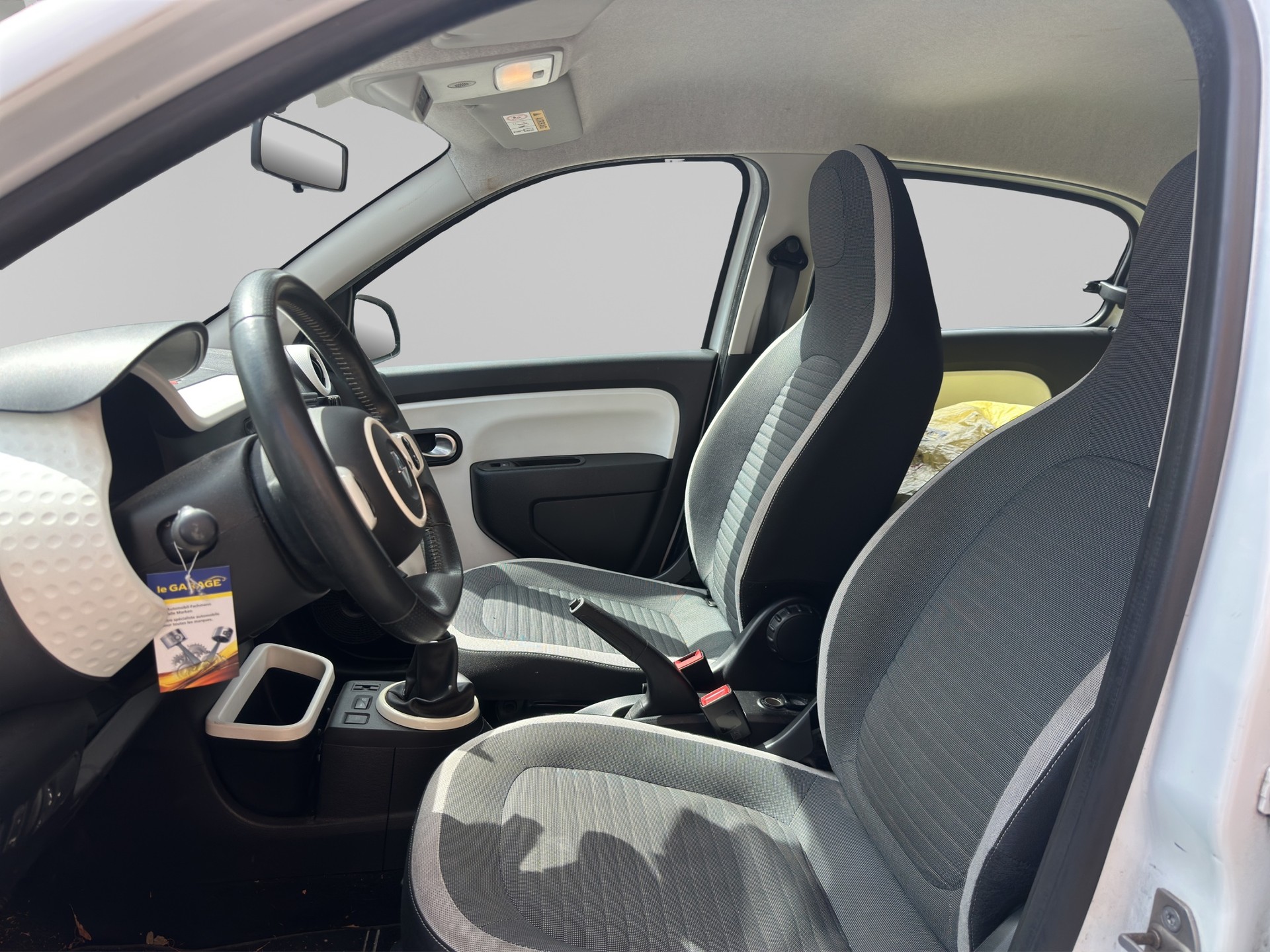 RENAULT Twingo 0.9 Intens-image-8