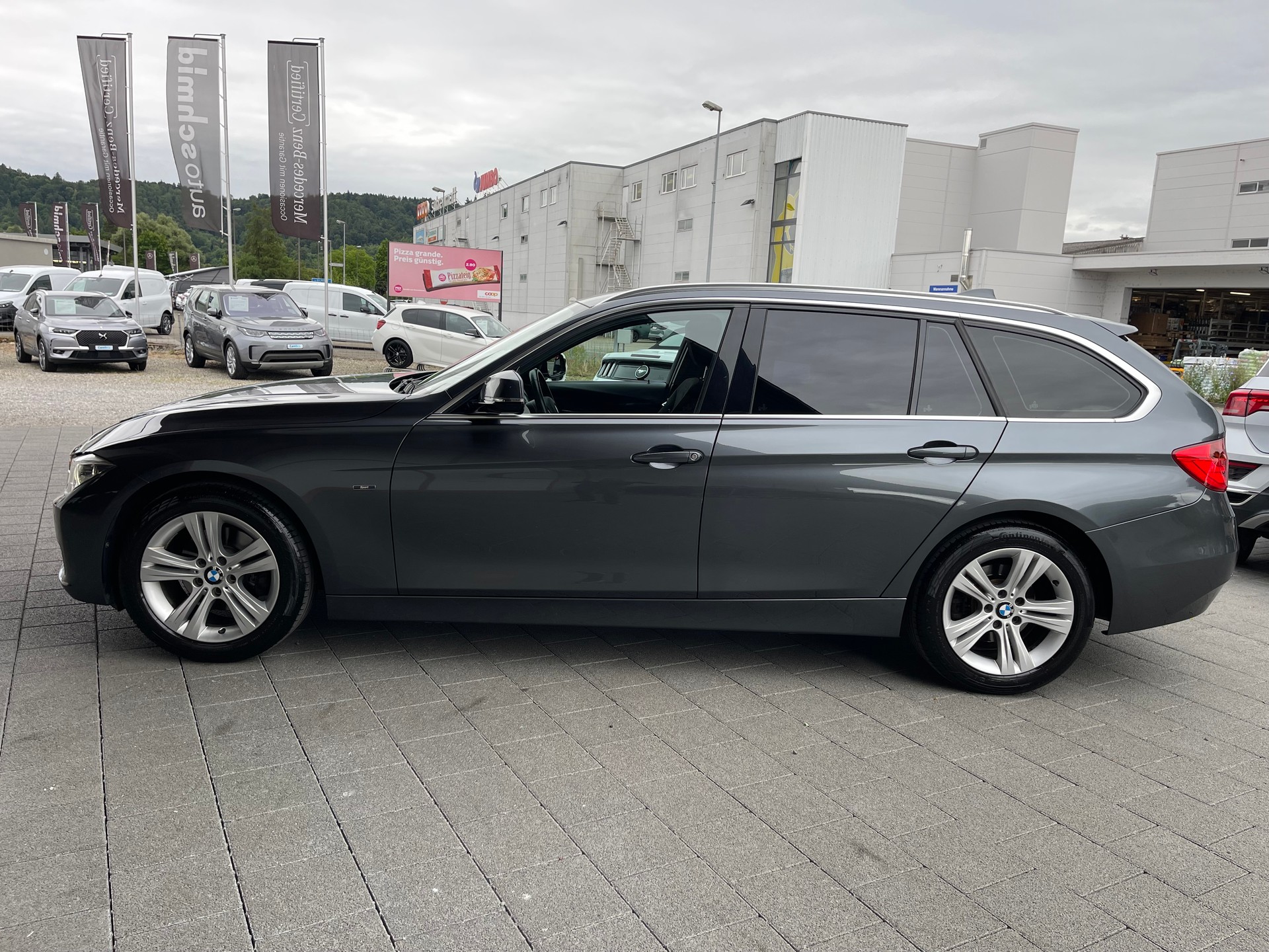 BMW 320d Touring Sport Line Steptronic-image-9