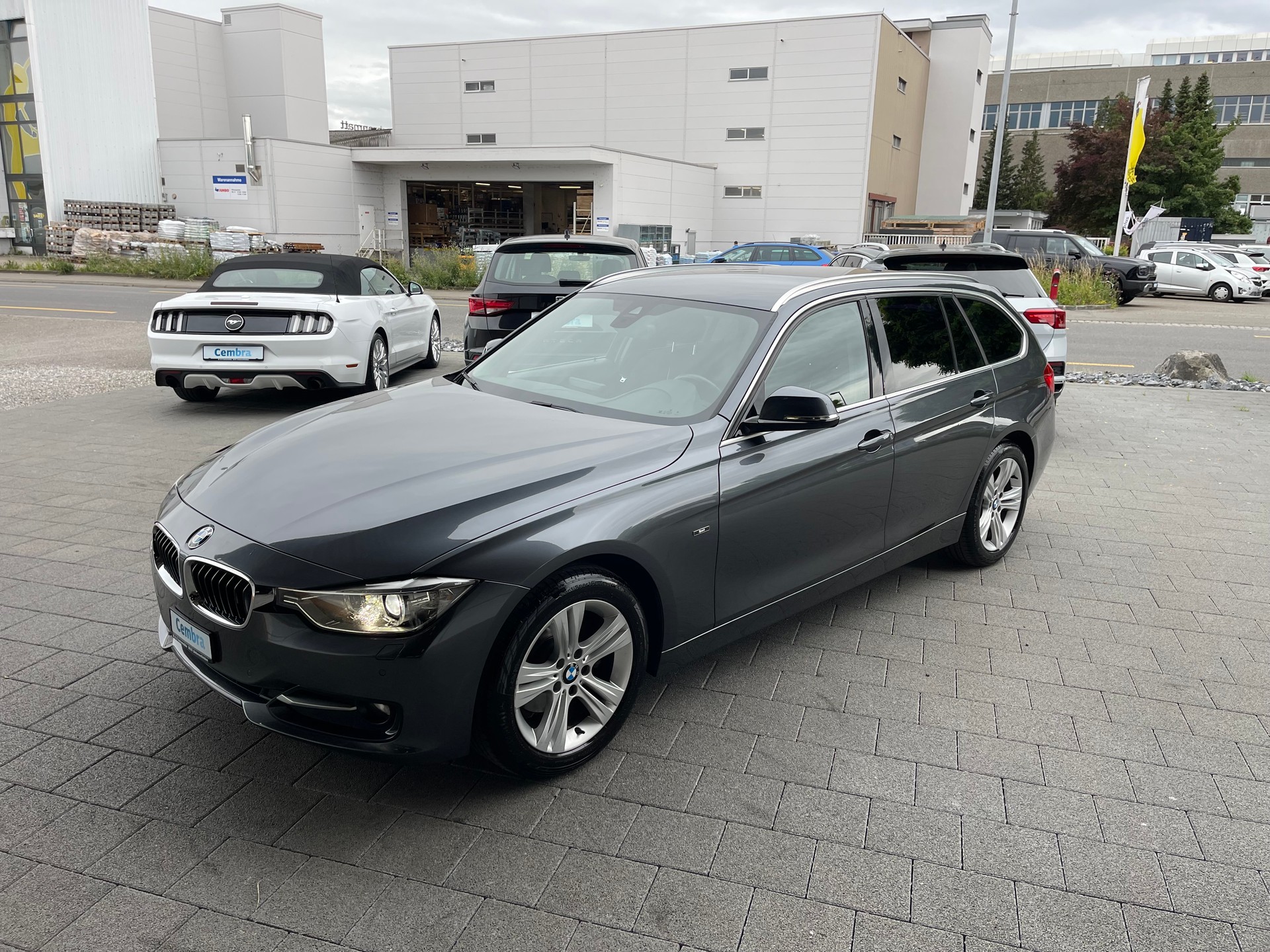 BMW 320d Touring Sport Line Steptronic-image-1