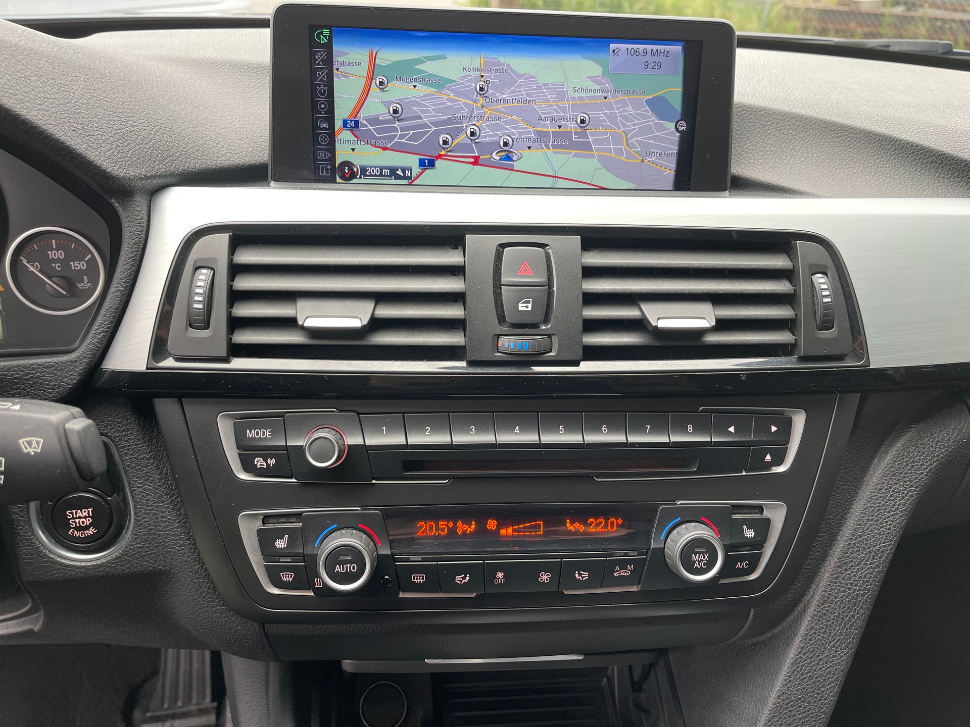 BMW 320d Touring Sport Line Steptronic-image-12