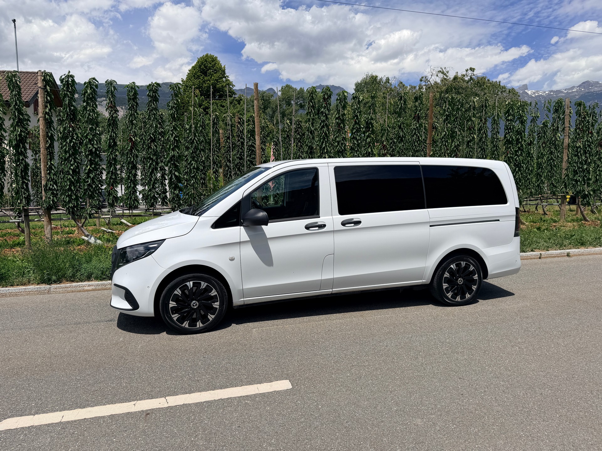MERCEDES-BENZ Vito 116 CDI Lang Select Tourer 4Matic 9G-Tronic-image-3