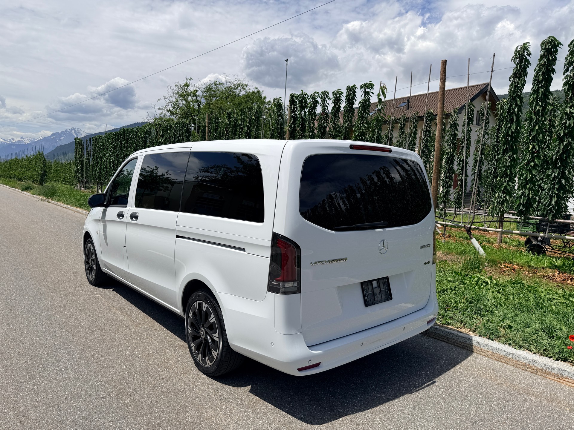 MERCEDES-BENZ Vito 116 CDI Lang Select Tourer 4Matic 9G-Tronic-image-6