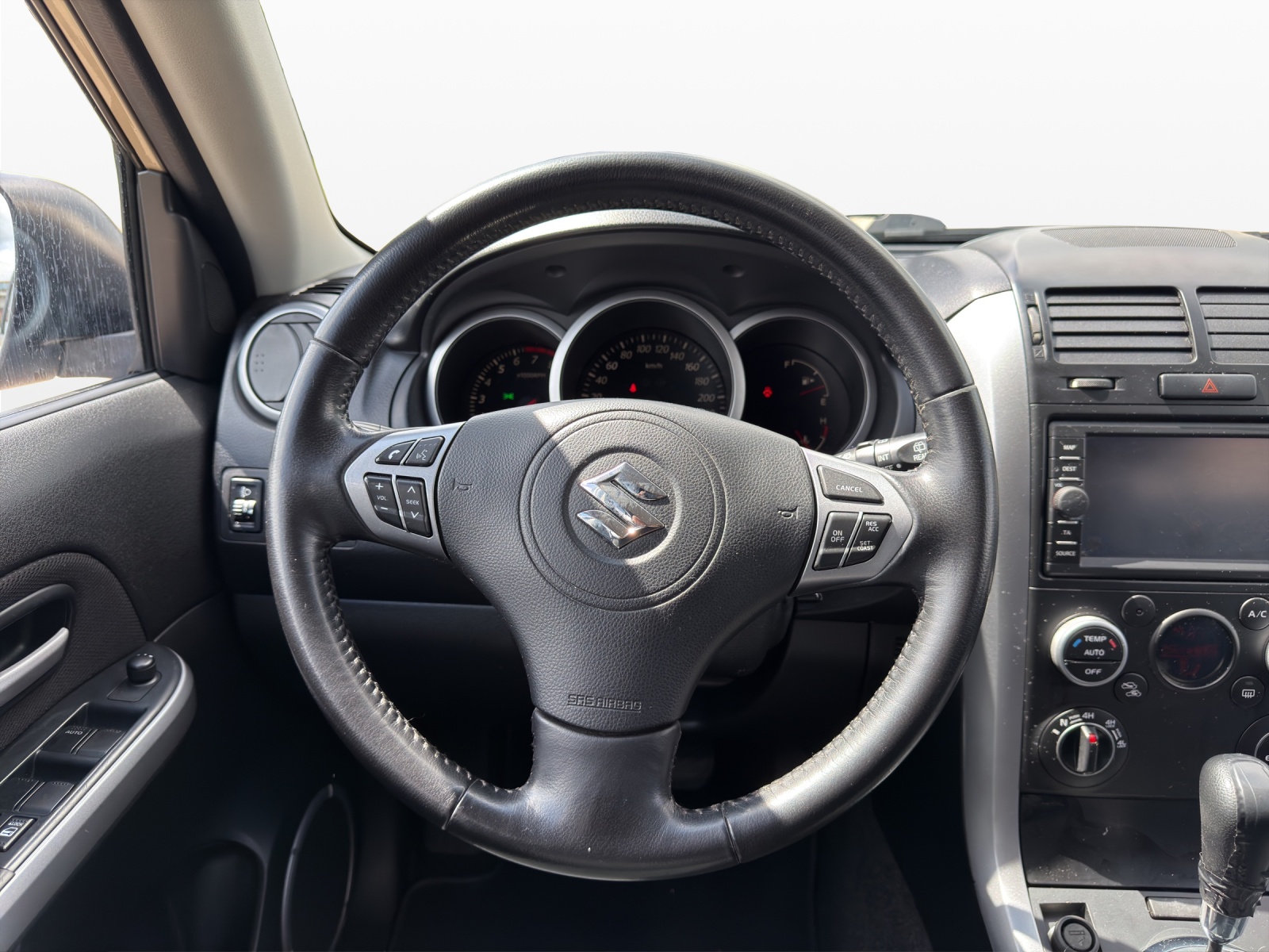 SUZUKI Grand Vitara 2.4 16V GL Top Automatic-image-10