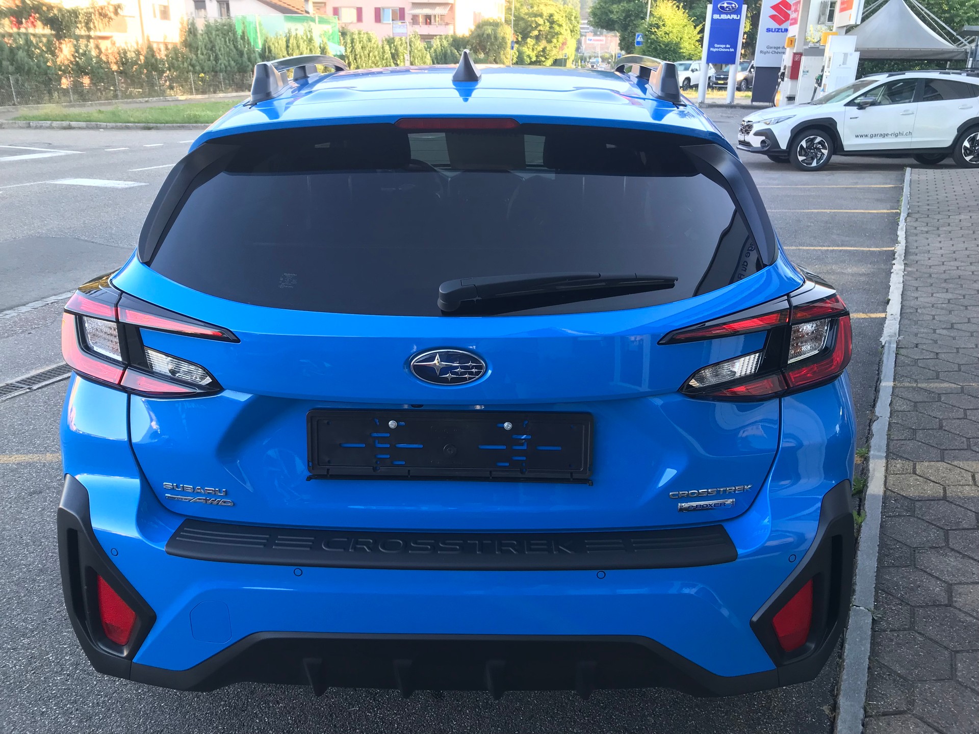 SUBARU Crosstrek 2.0 e-Boxer Swiss Plus AWD Lineartronic-image-3
