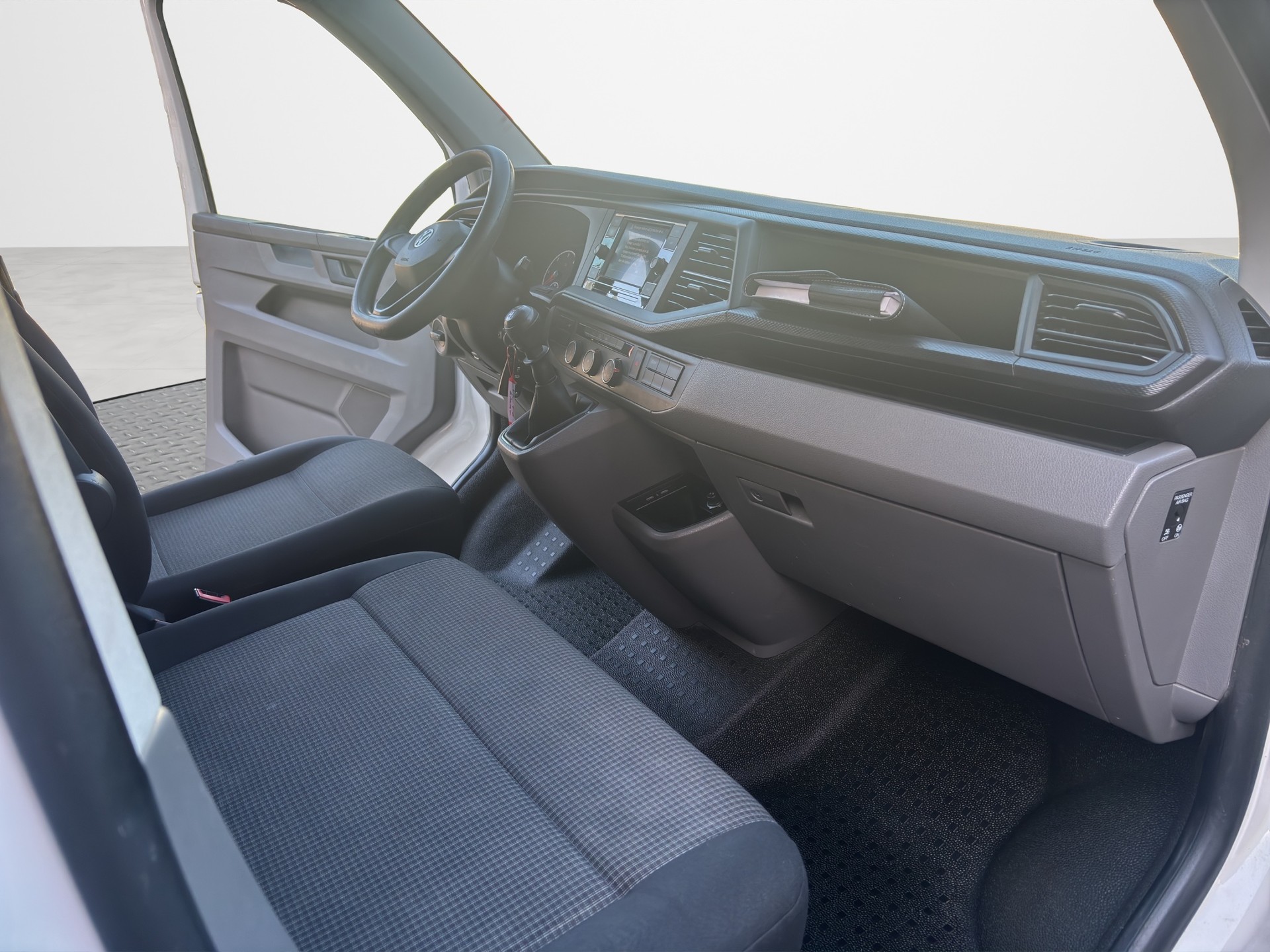 VW T6.1 2.0 TDI 4Motion-image-13