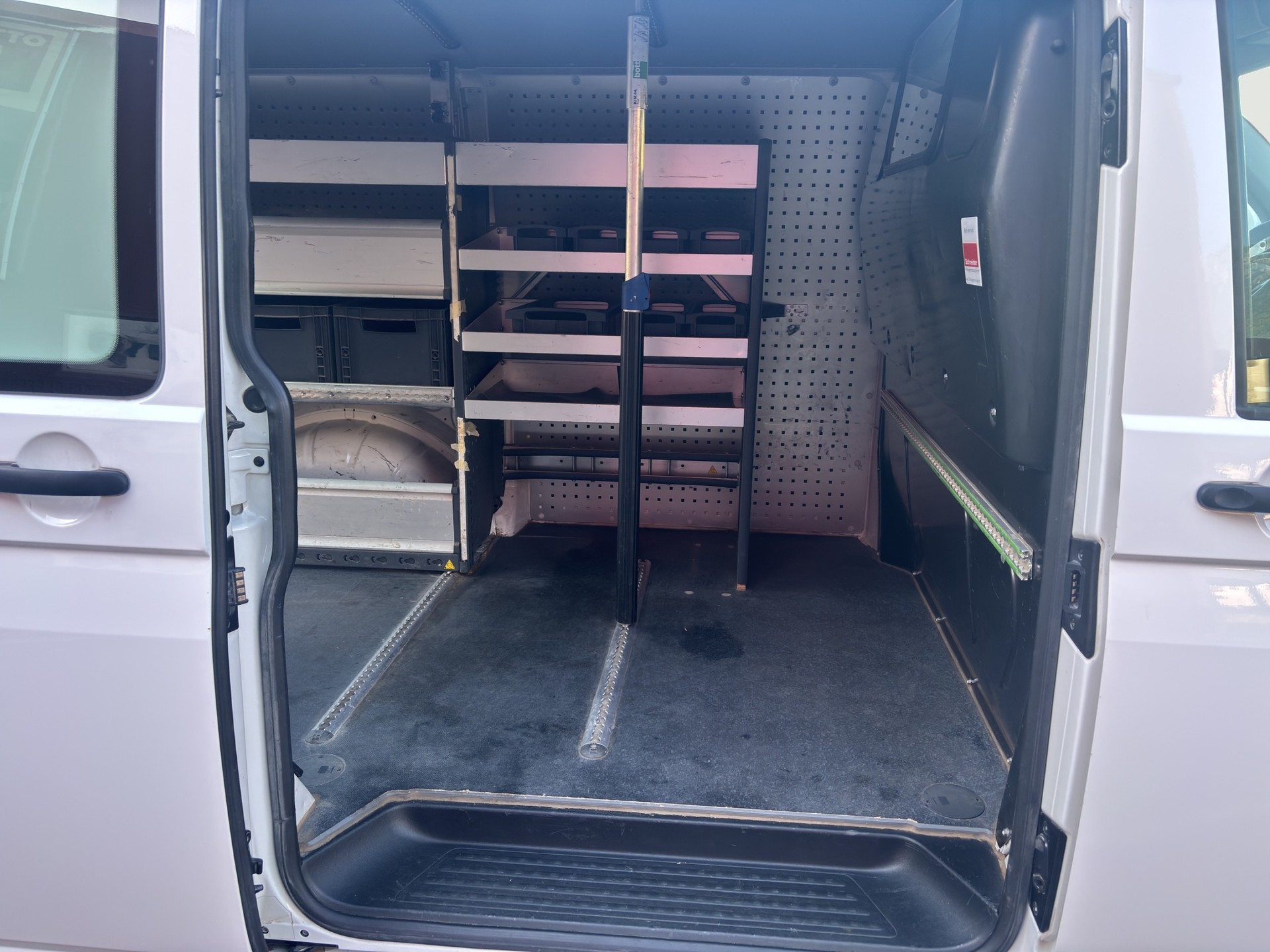 VW T6.1 2.0 TDI 4Motion-image-12