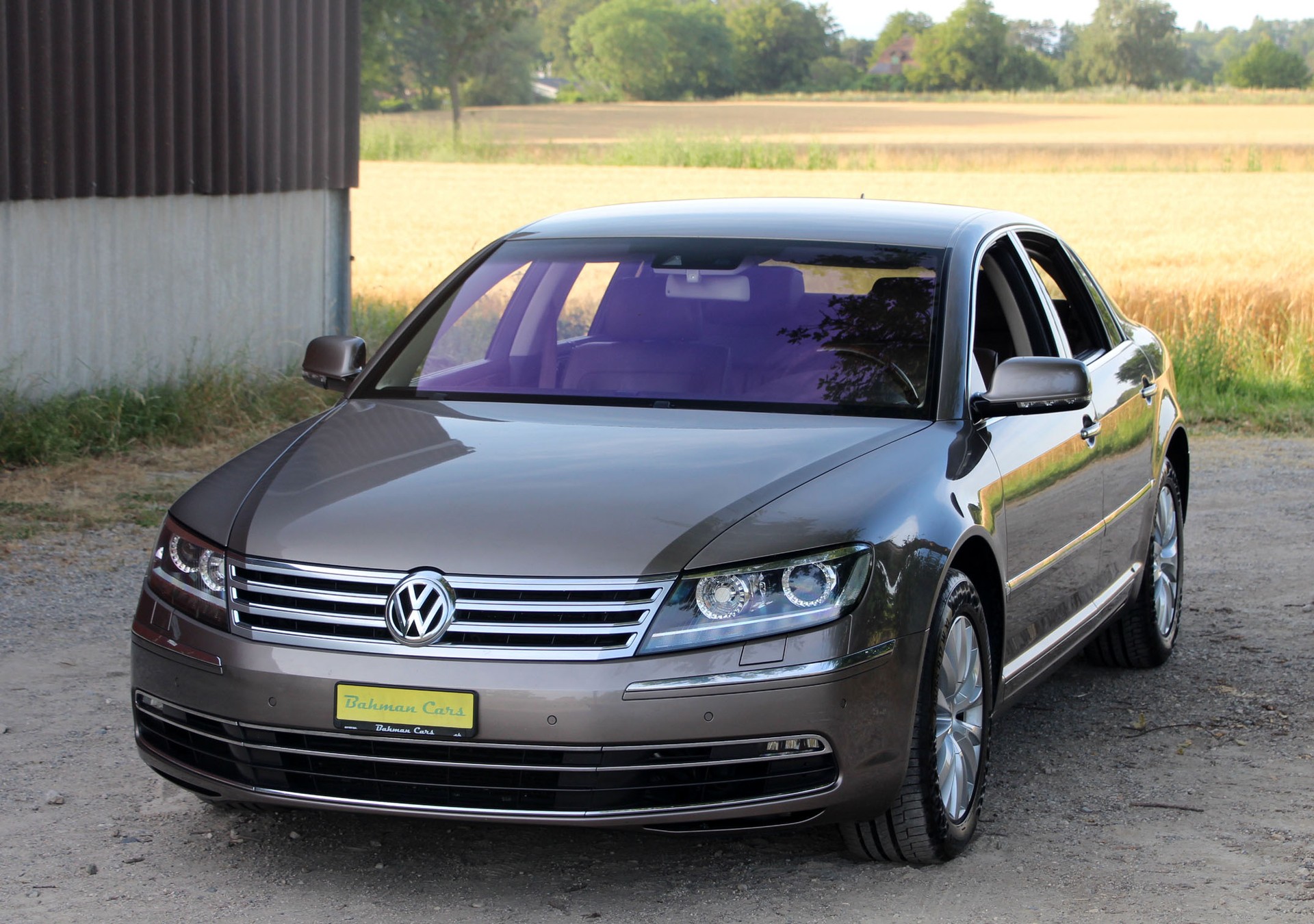 VW Phaeton 4.2 V8 4Motion Tiptronic-image-2