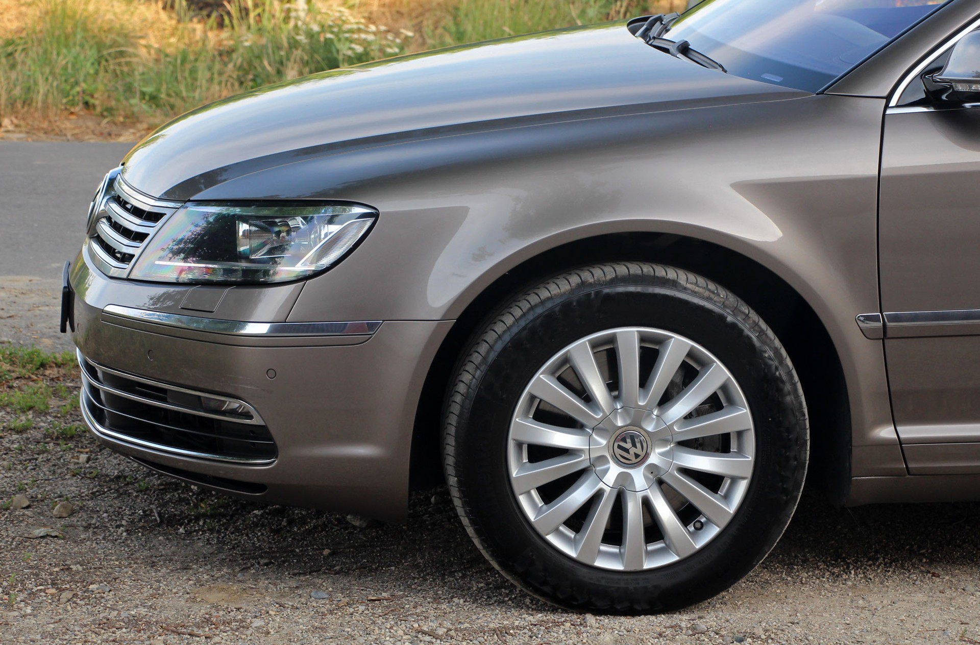 VW Phaeton 4.2 V8 4Motion Tiptronic-image-16