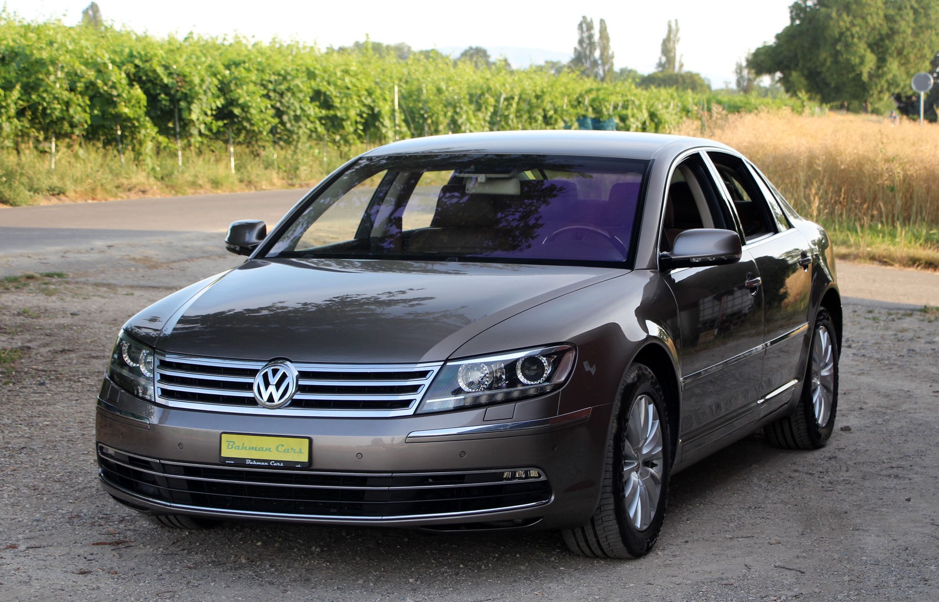 VW Phaeton 4.2 V8 4Motion Tiptronic-image-23