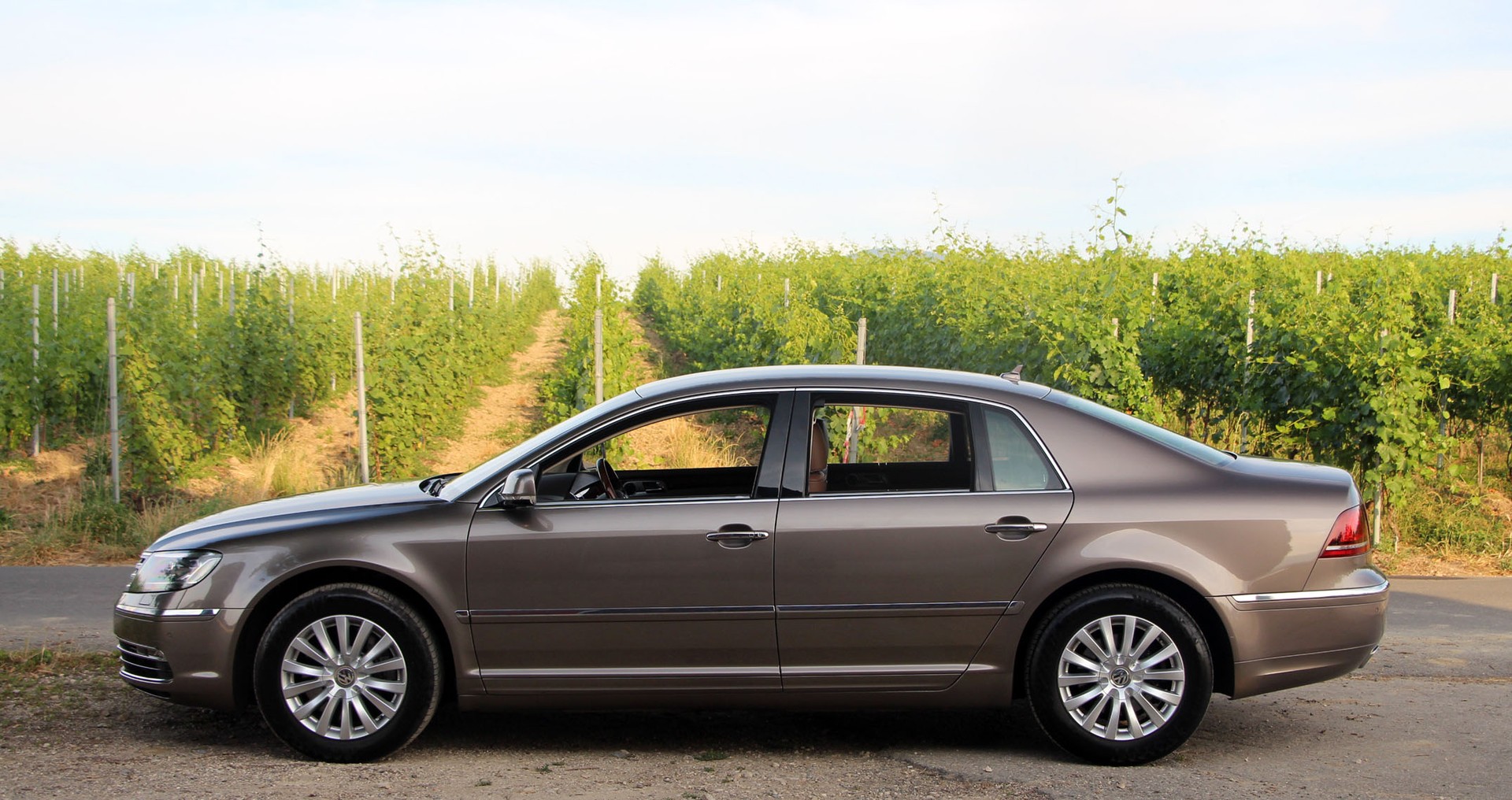 VW Phaeton 4.2 V8 4Motion Tiptronic-image-20