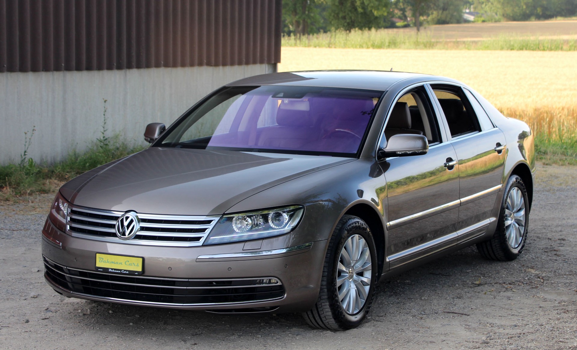VW Phaeton 4.2 V8 4Motion Tiptronic-image-4