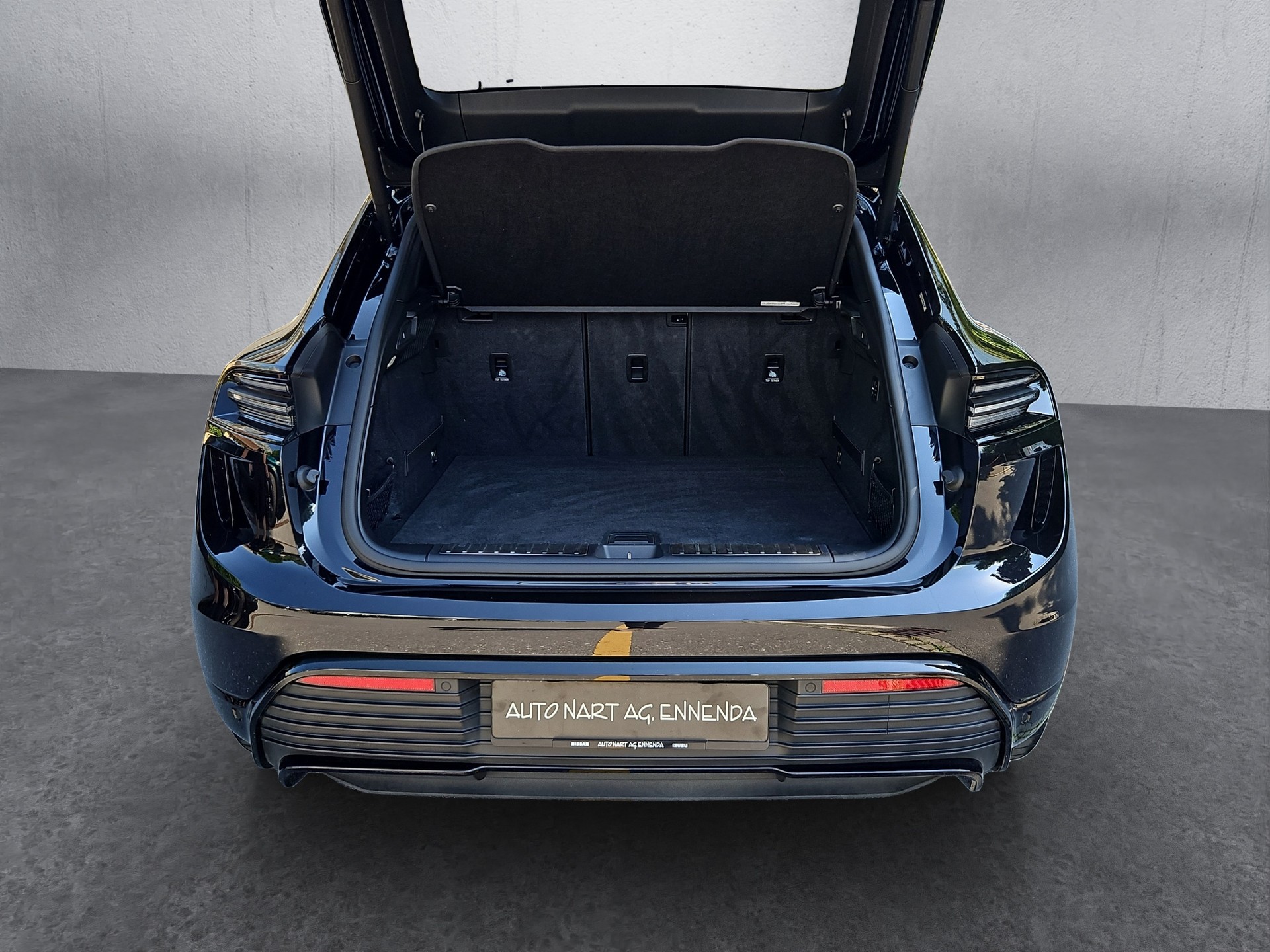 PORSCHE Macan Turbo 100kWh - 518km WLTP-image-22