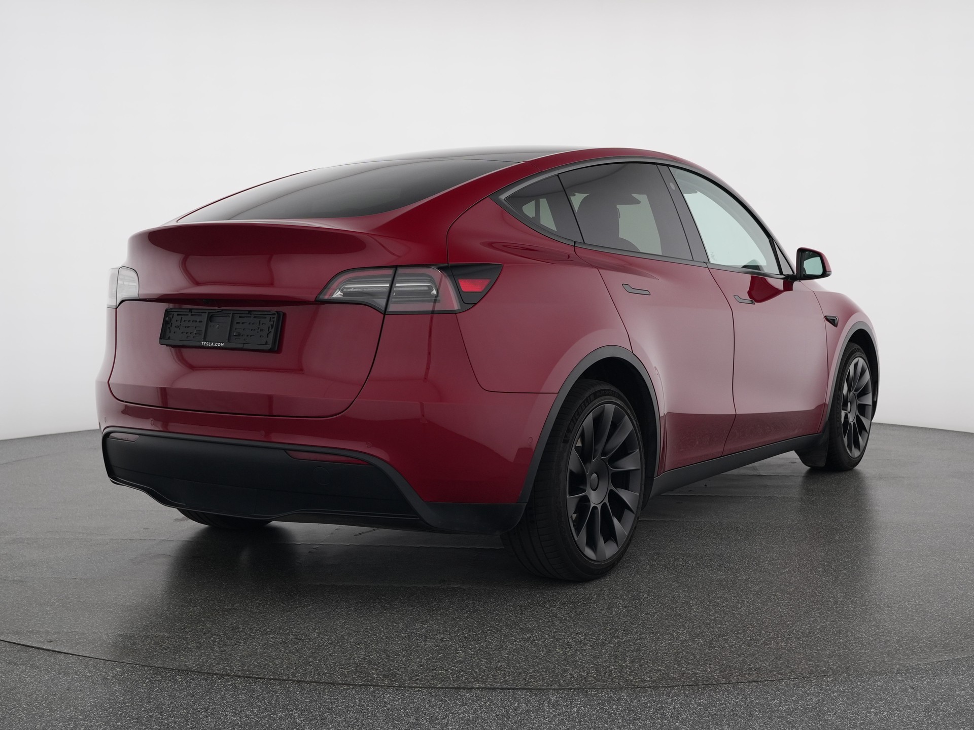 TESLA Model Y Long Range-image-3