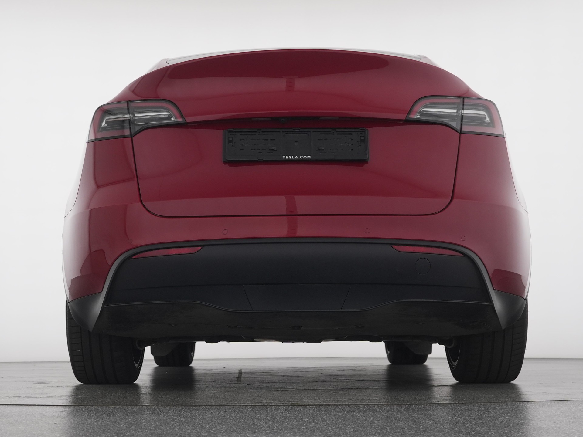 TESLA Model Y Long Range-image-4