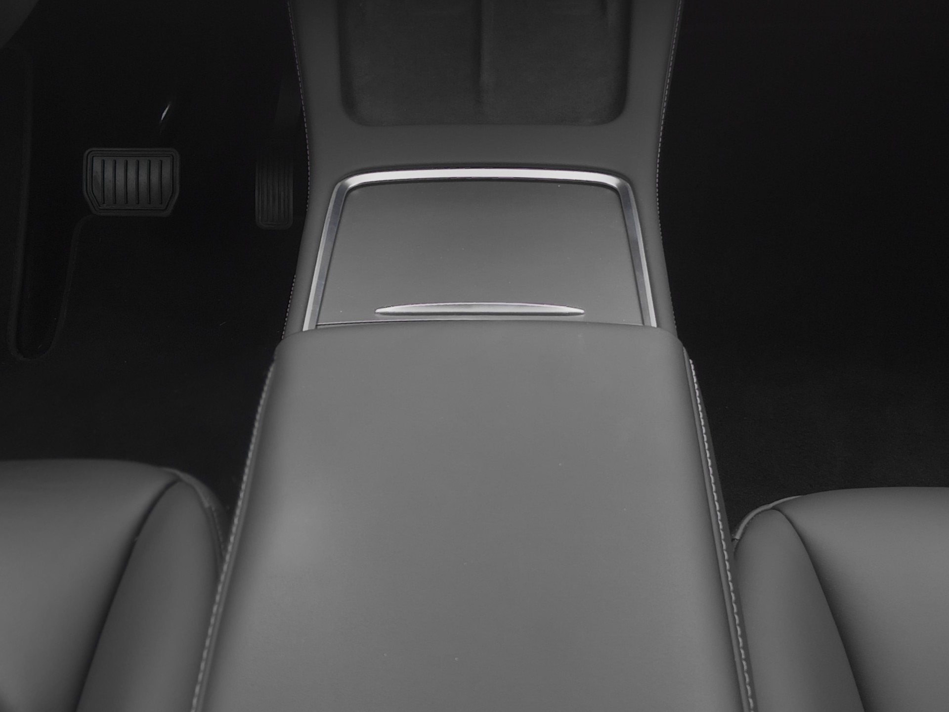 TESLA Model Y Long Range-image-9