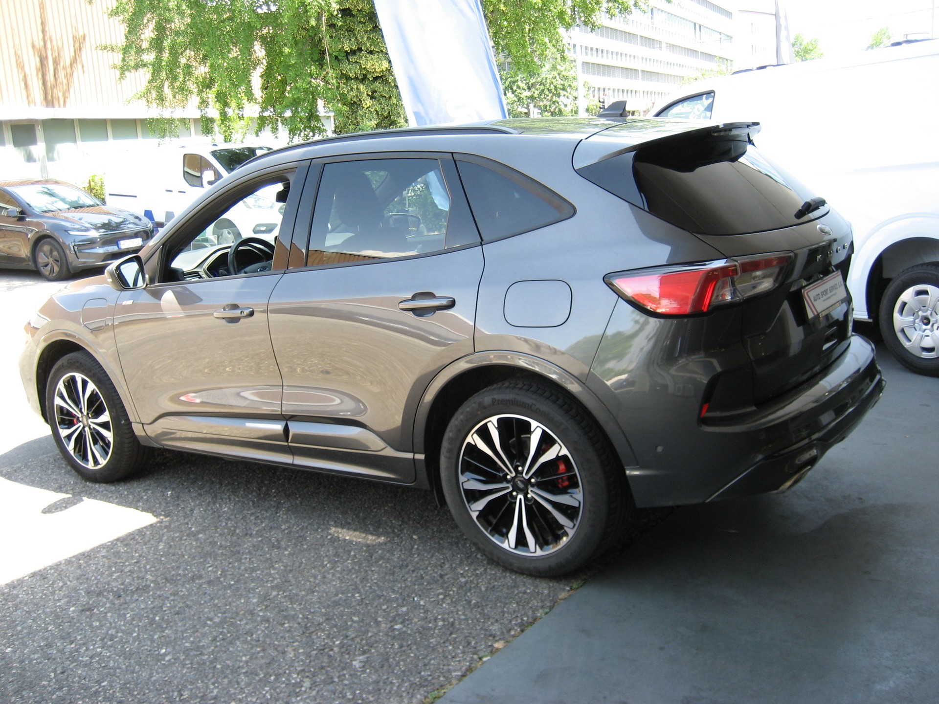 FORD Kuga 2.5 PHEV ST-Line X 2WD-image-2