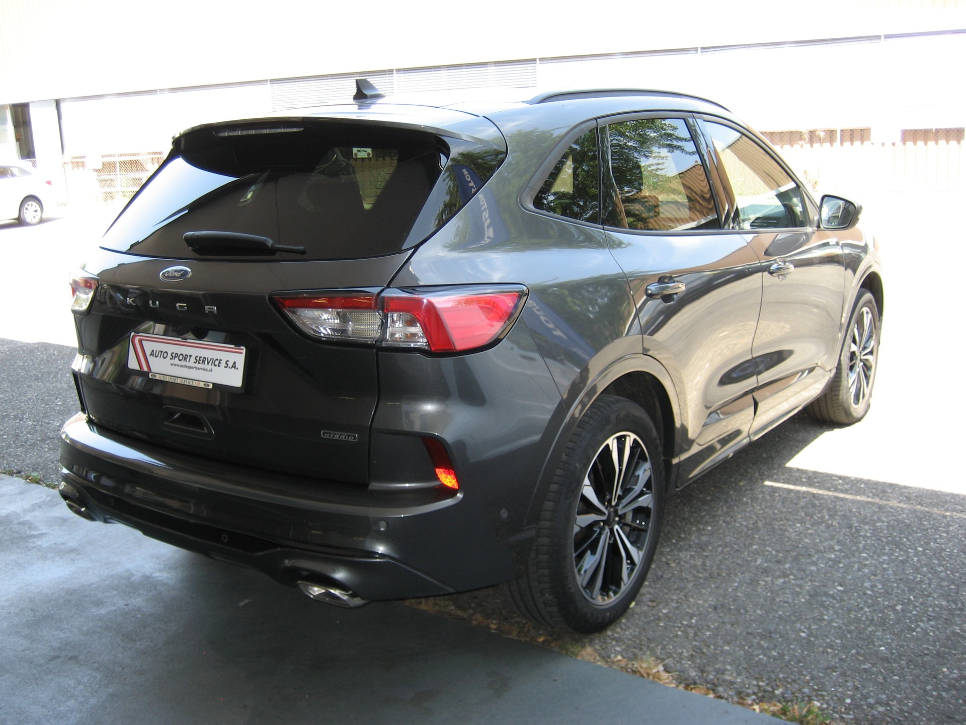 FORD Kuga 2.5 PHEV ST-Line X 2WD-image-3