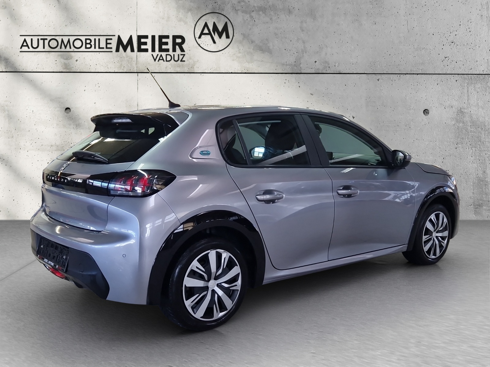PEUGEOT 208 e-Active-image-5