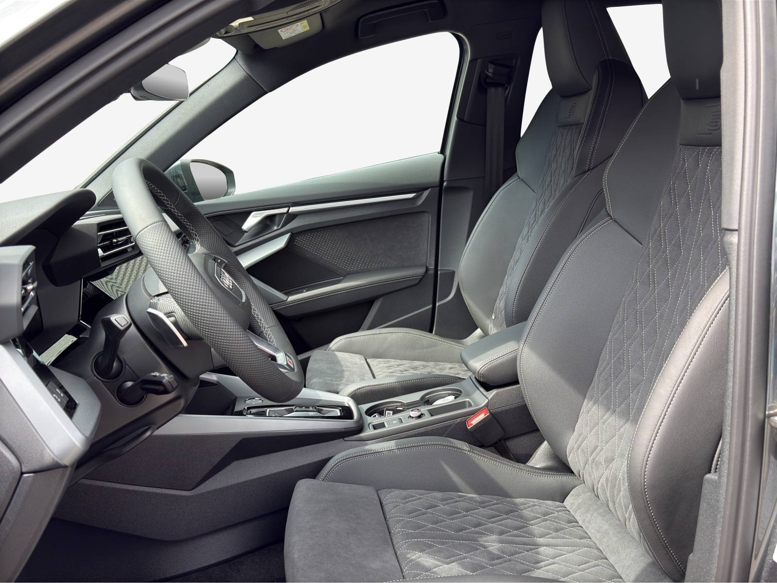 AUDI A3 Sportback TFSI 110 kW S line S tronic-image-7