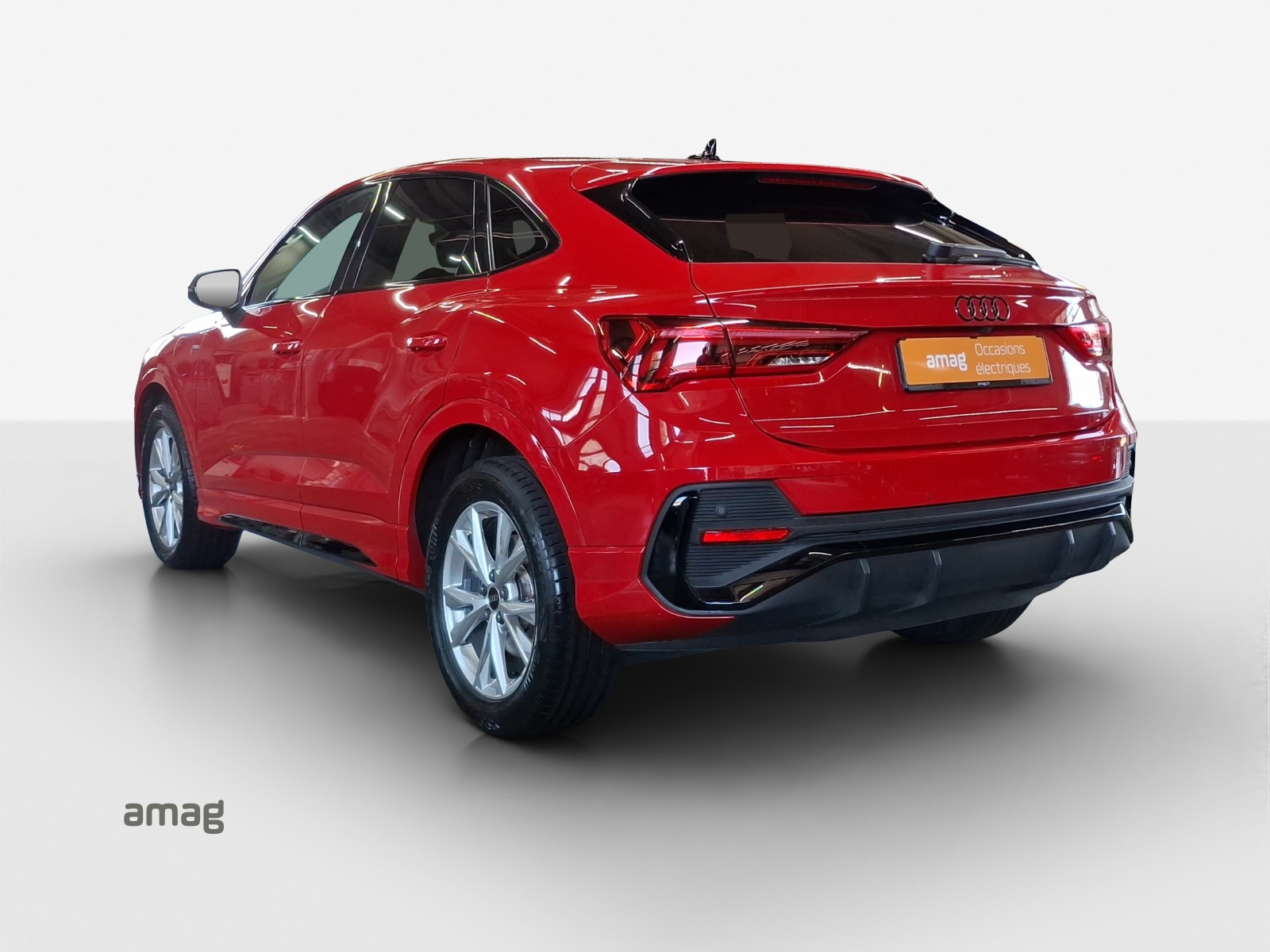 AUDI Q3 Sportback 45 TFSI e S line S-tronic-image-3