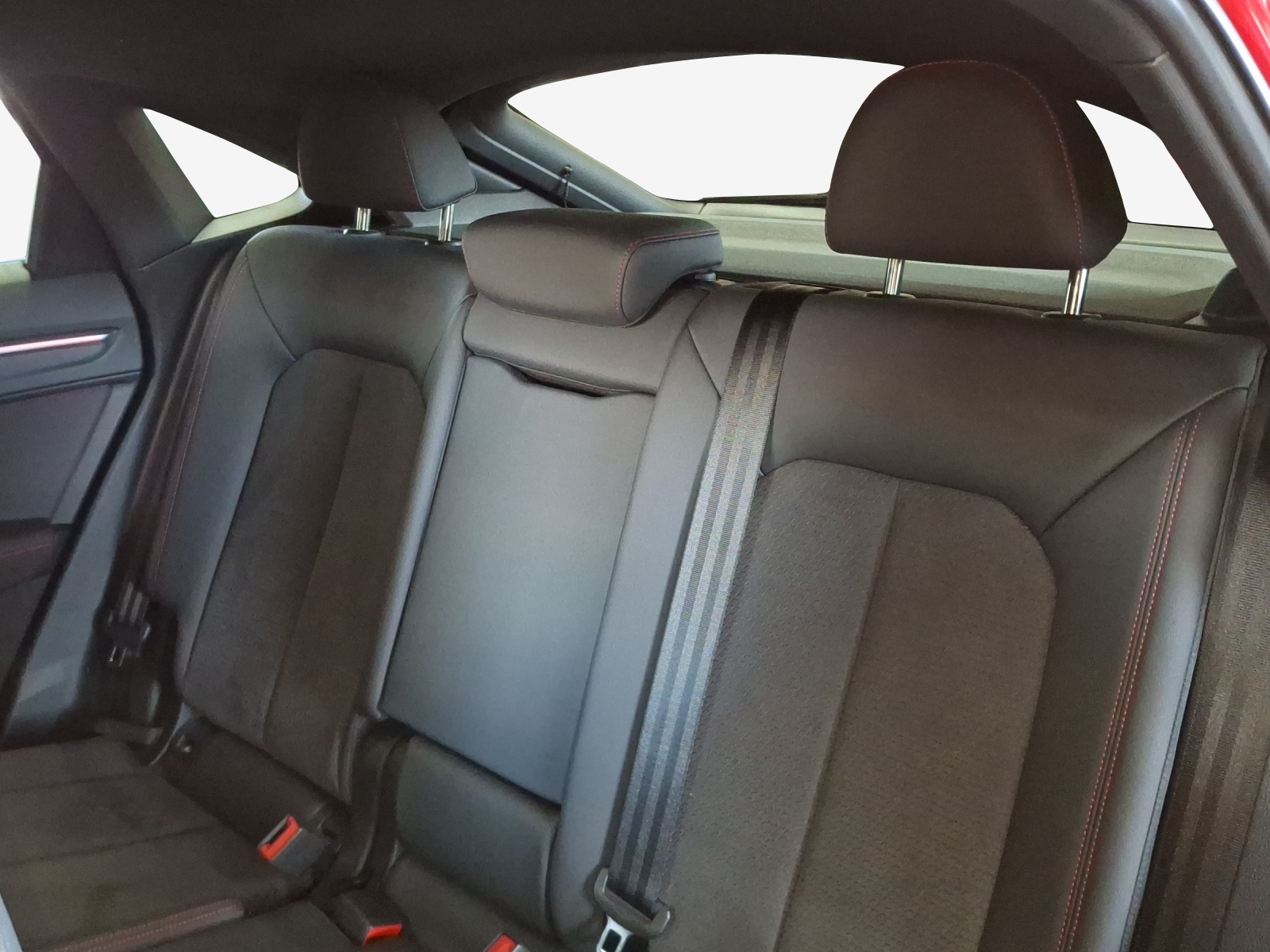 AUDI Q3 Sportback 45 TFSI e S line S-tronic-image-12
