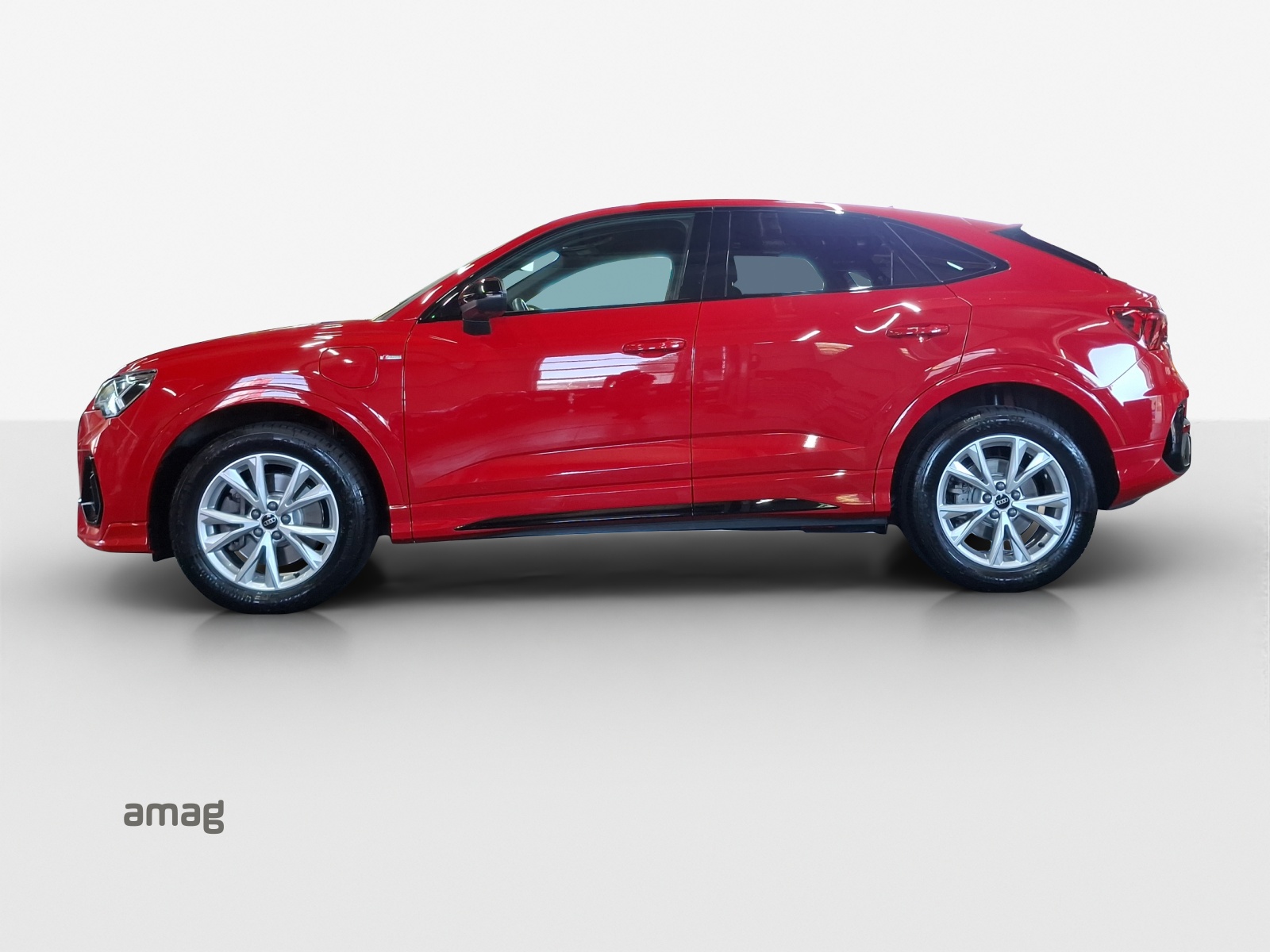 AUDI Q3 Sportback 45 TFSI e S line S-tronic-image-1