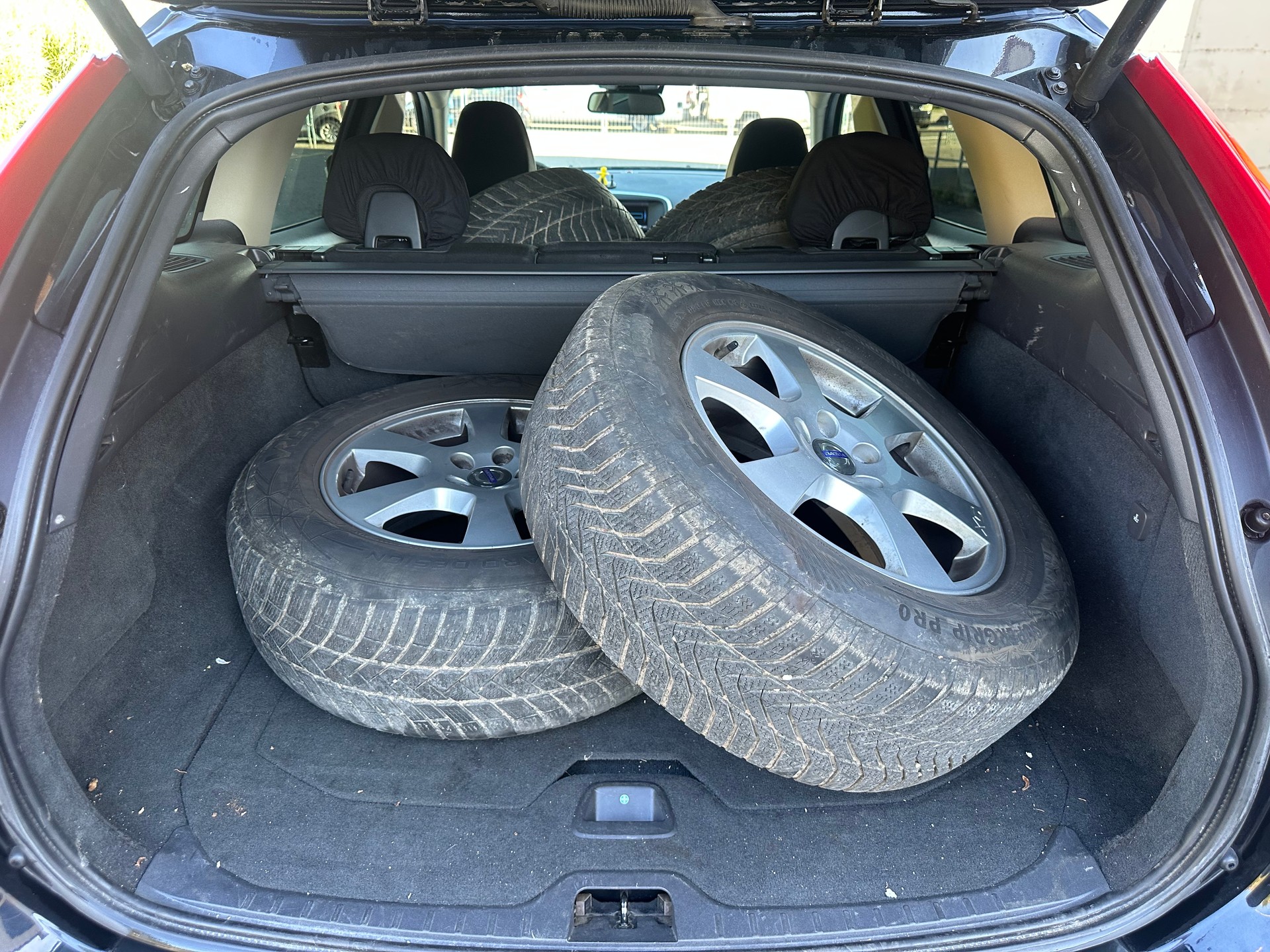 VOLVO XC60 D5 AWD OceanRace Geartronic-image-5