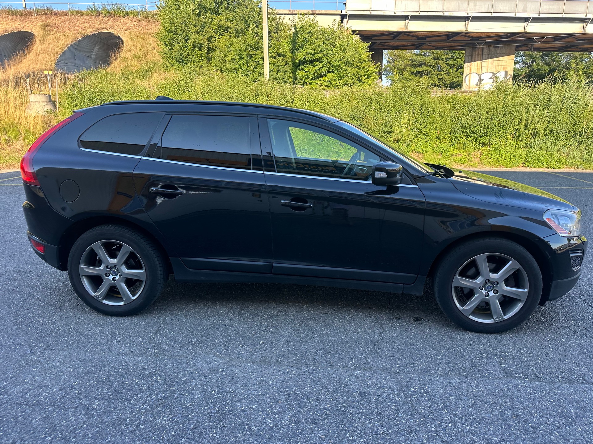 VOLVO XC60 D5 AWD OceanRace Geartronic-image-14